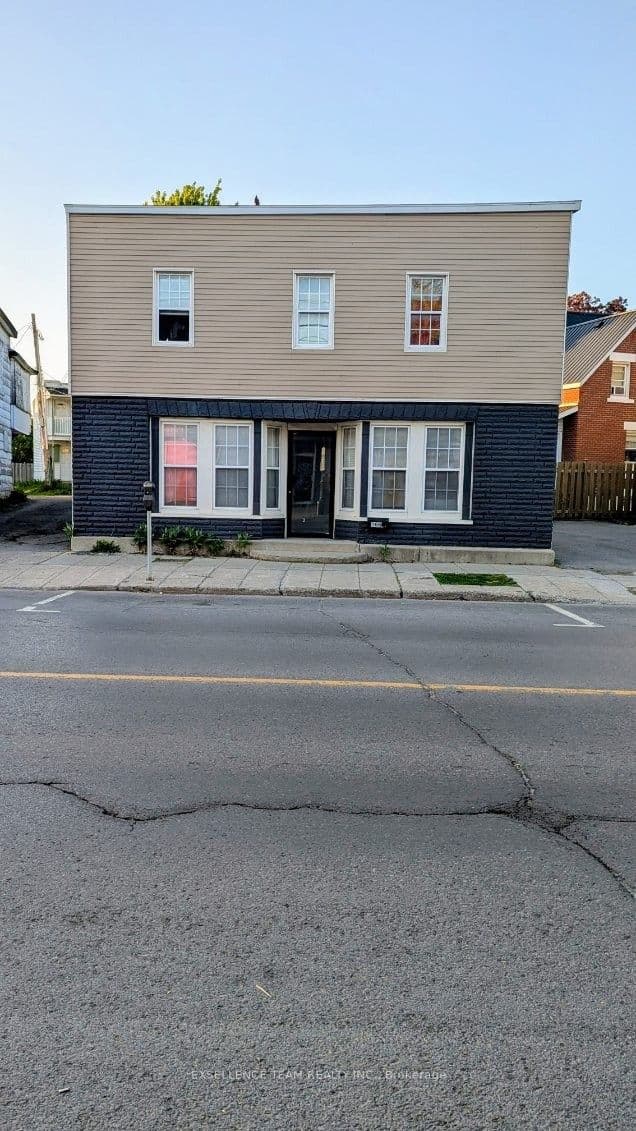 166 Montreal Road N, Cornwall, ON K6H 1B3