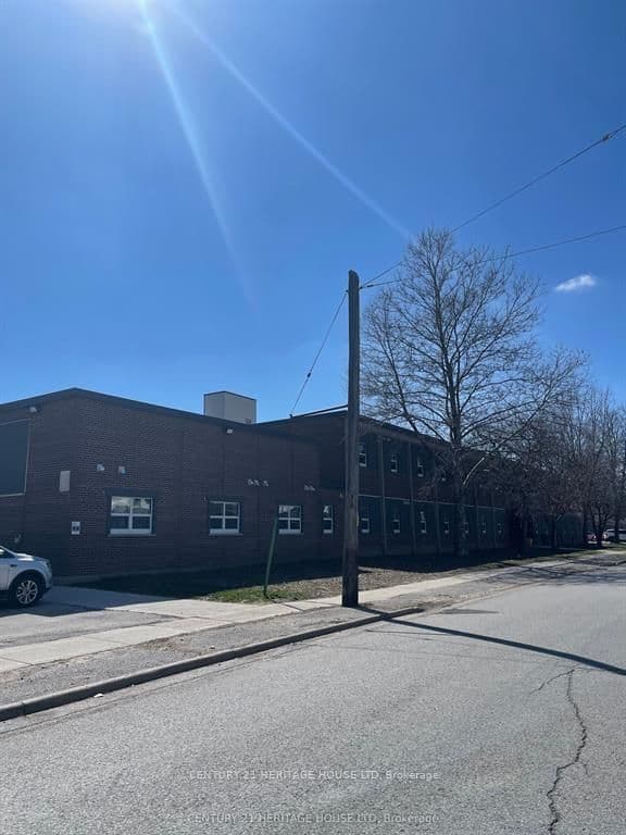 50 Scott Street, St. Thomas, ON N5P 1K6