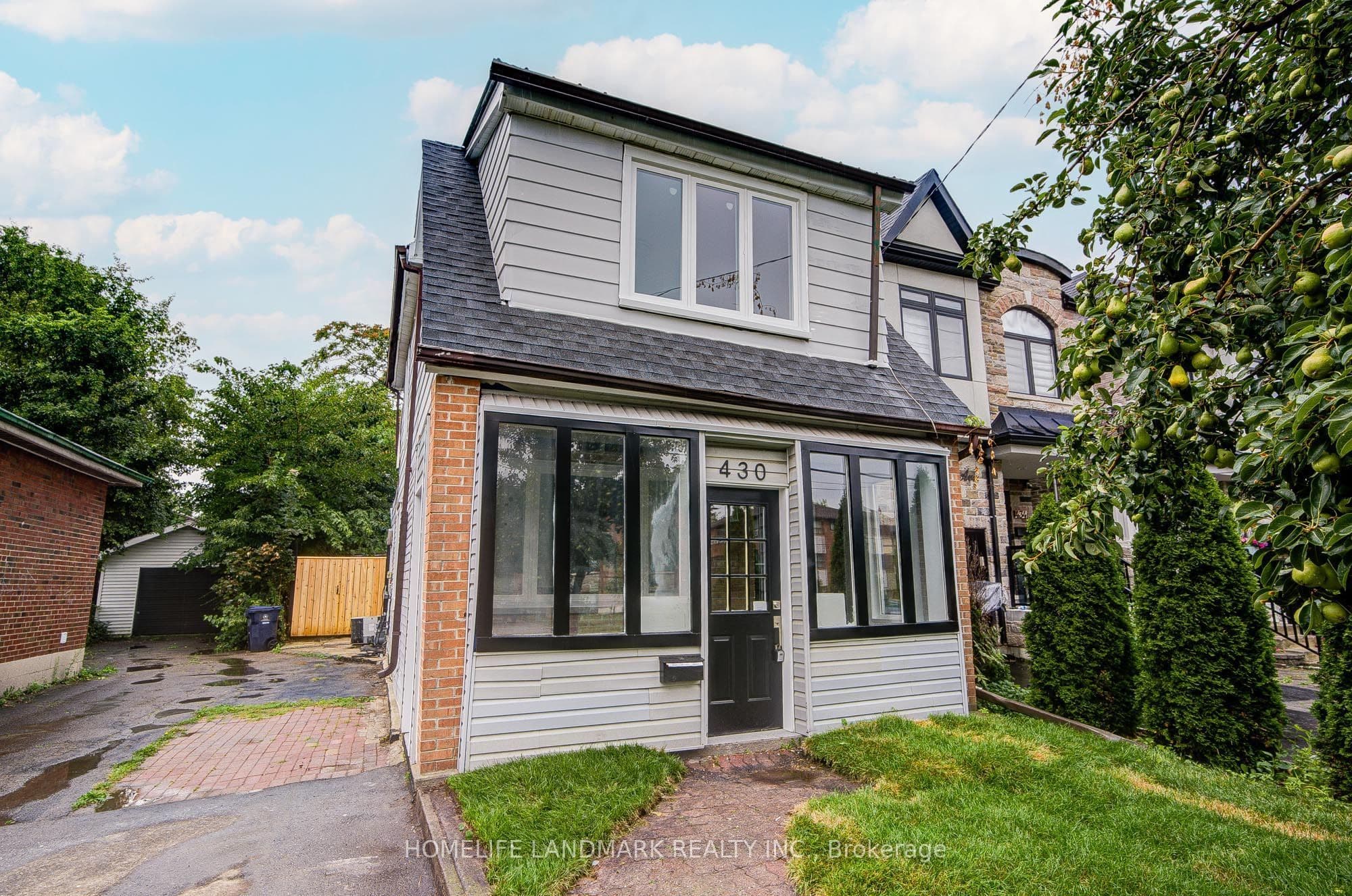 430 Pharmacy Avenue, Toronto, ON M1L 3G6