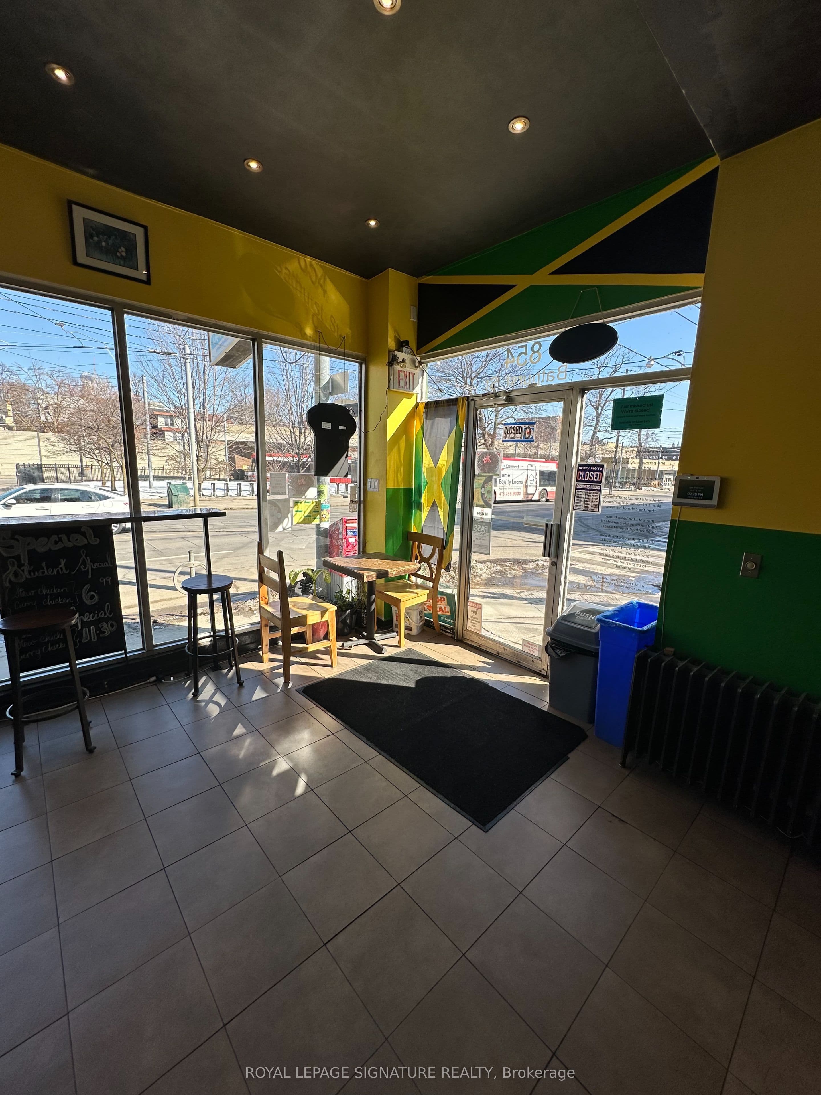854 Bathurst Street Store Front, Toronto, ON M5R 3G2