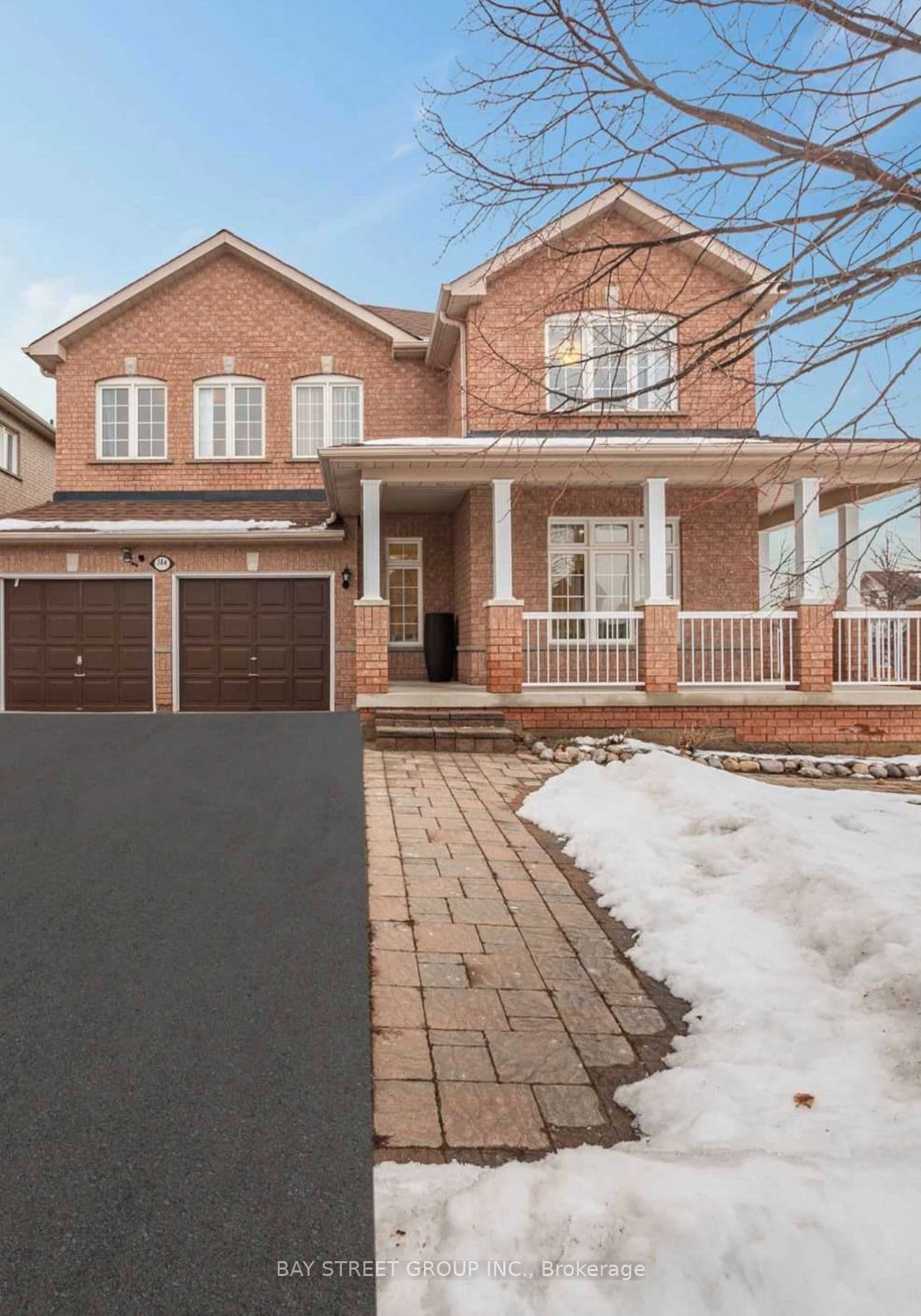 384 Spruce Grove Crescent, Newmarket, ON L3X 2X3