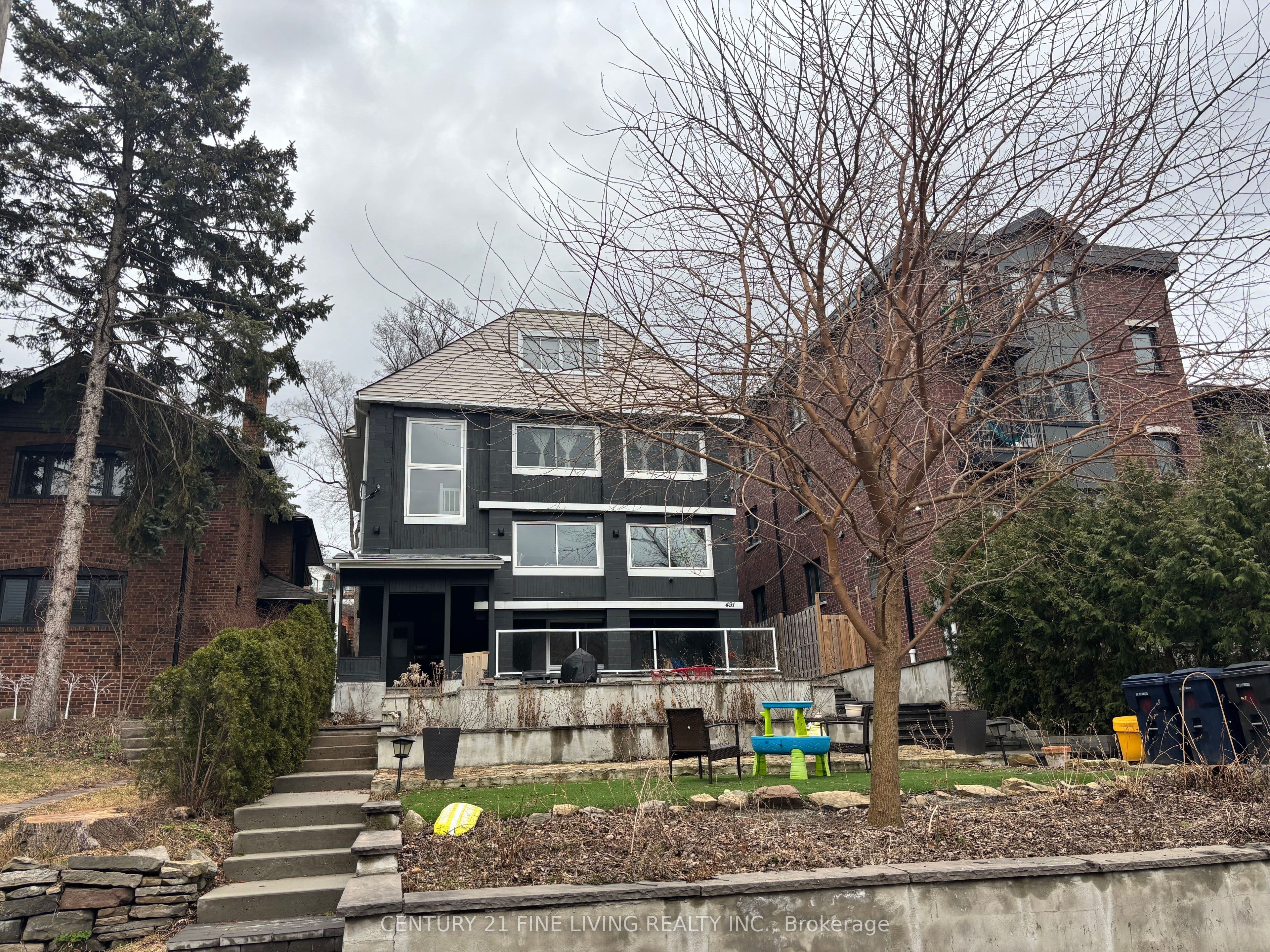 491 PARKSIDE Drive, Toronto, ON M6R 2Z9