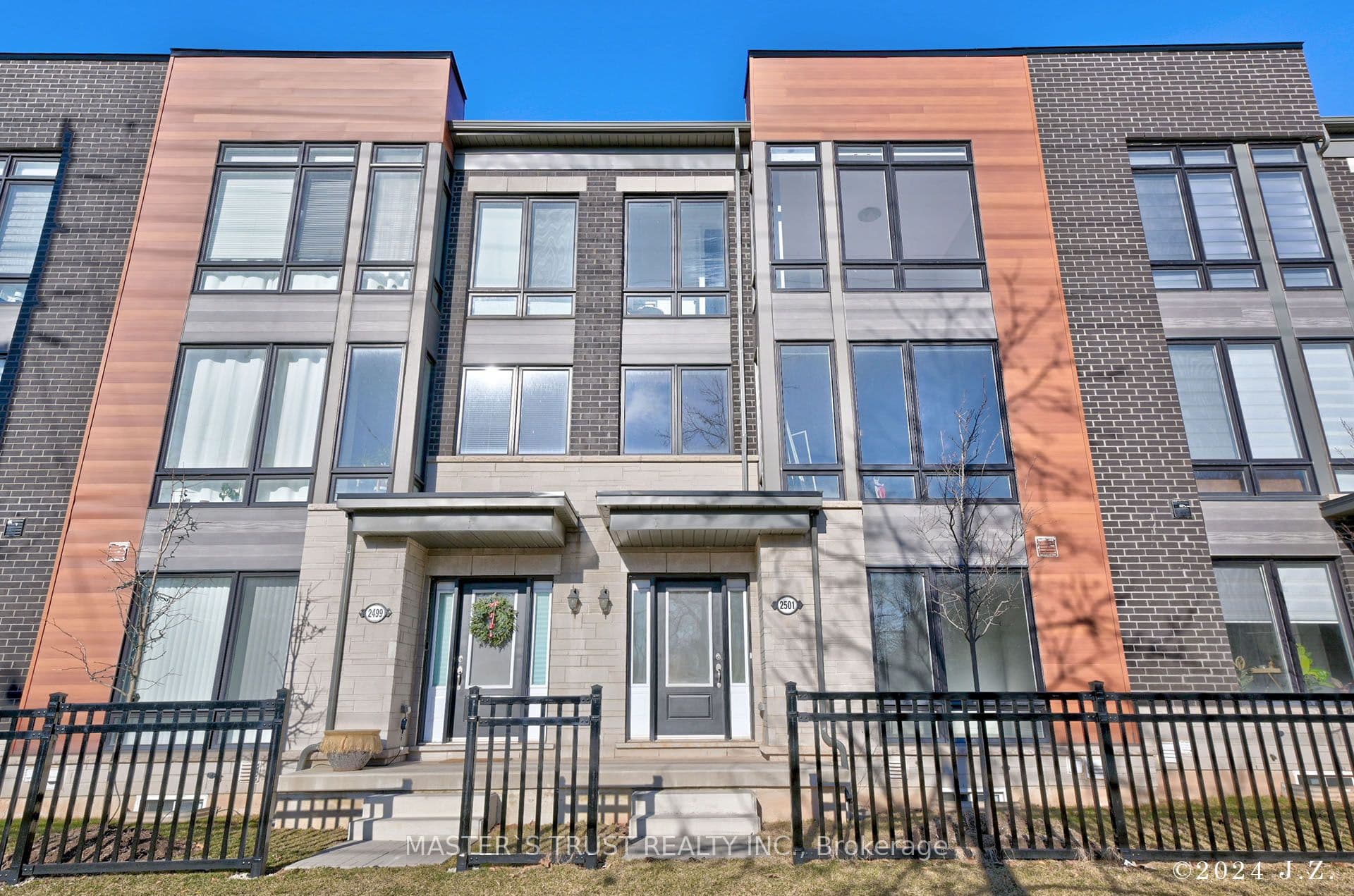 2501 Littlefield Crescent, Oakville, ON L6M 5L9