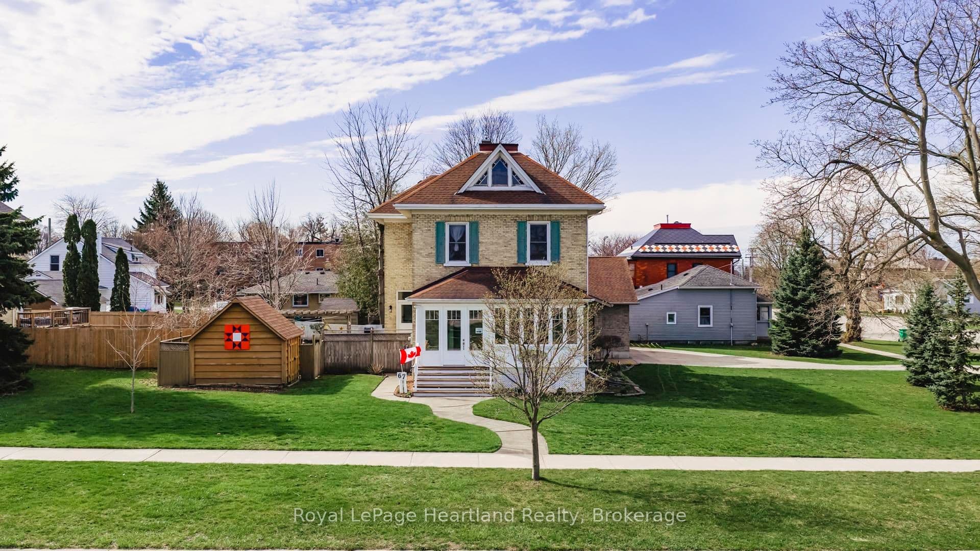 67 Elgin Avenue W, Goderich, ON N7A 2E1
