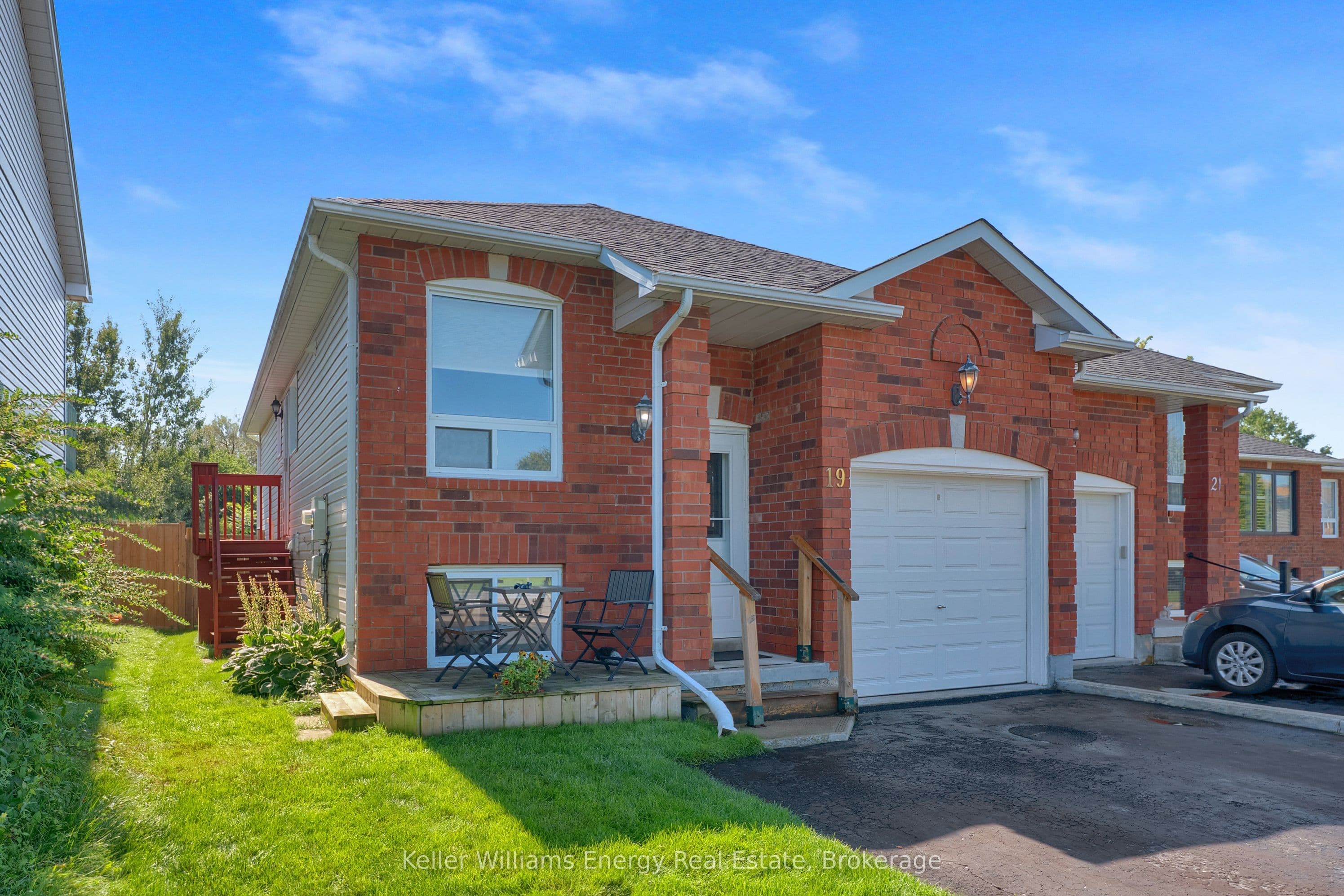 19 Ballantine Street, Cobourg, ON K9A 5G8