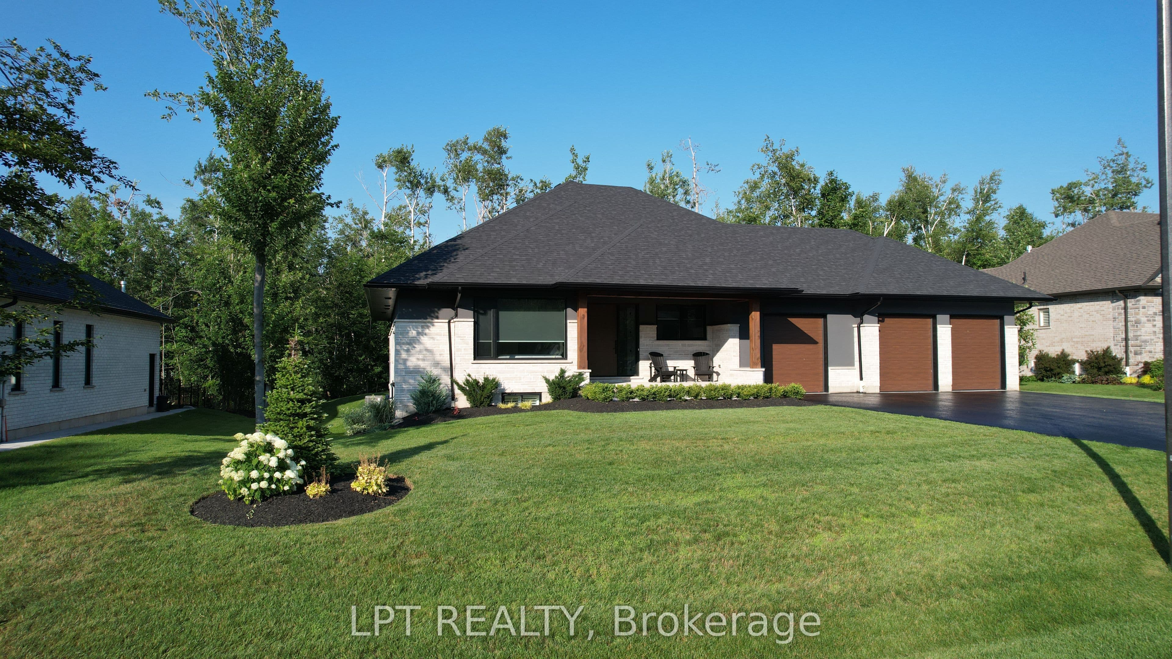 15 Byers Street, Springwater, ON L9X 2A3