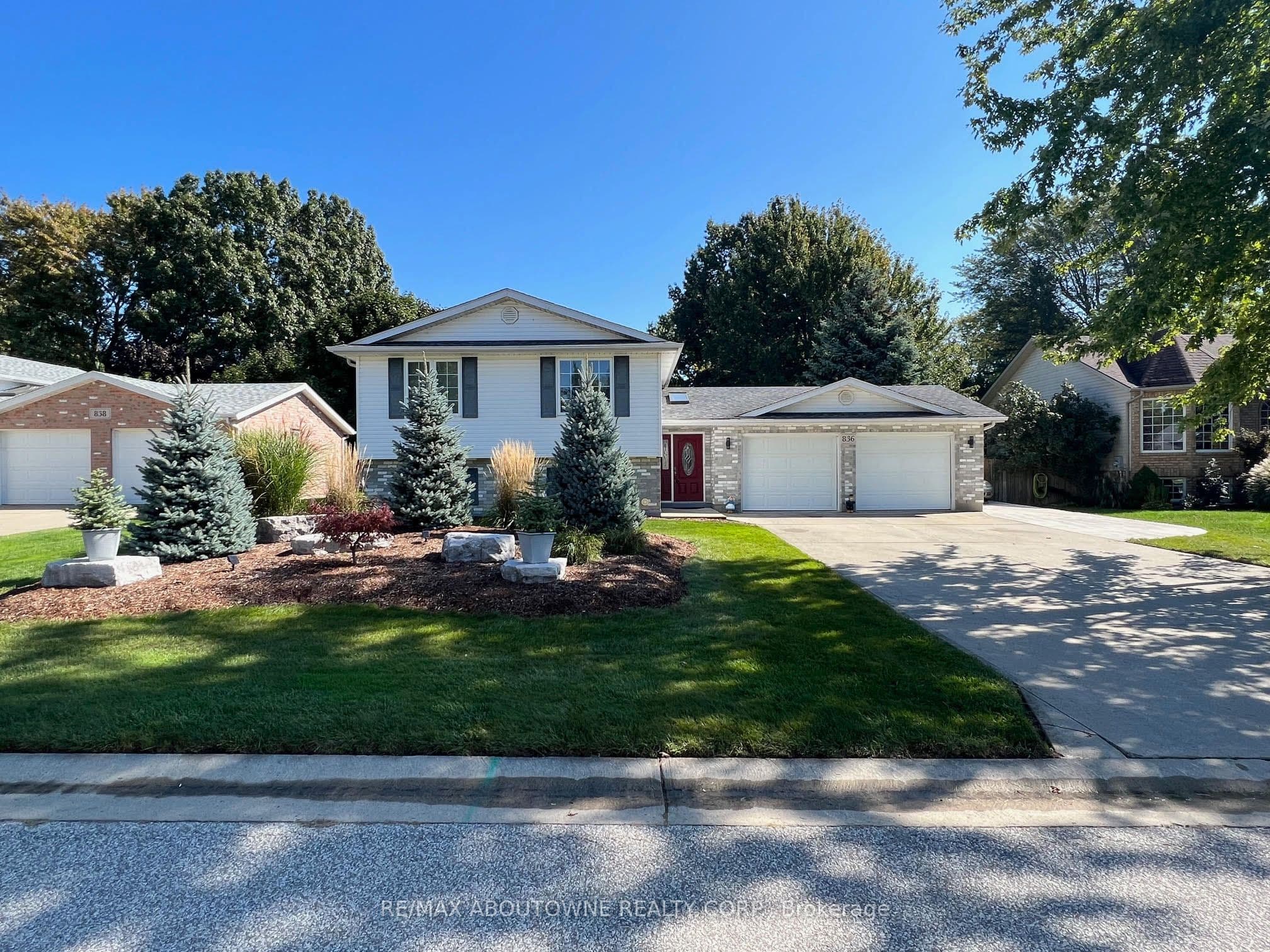 817 Brass Winds Place, Mississauga, ON L5W 1T4