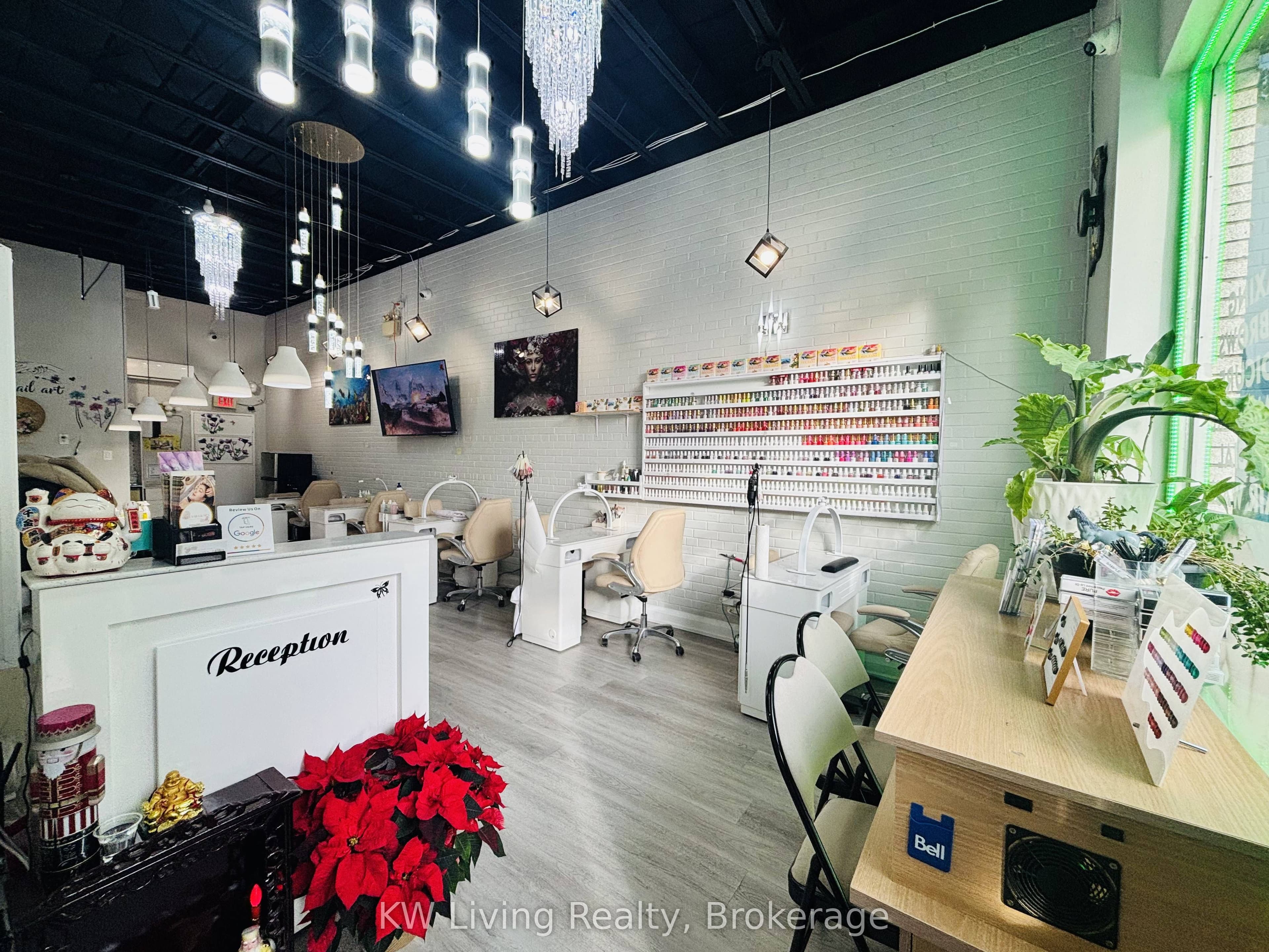 356A Lakeshore Road W, Mississauga, ON L5H 1H3