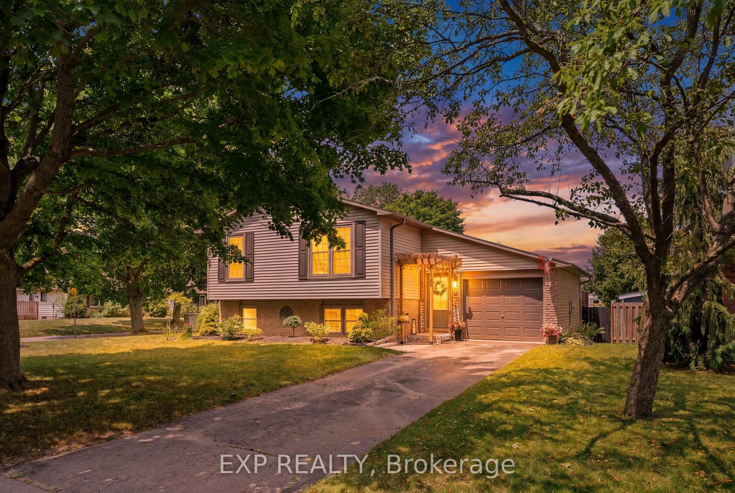 72 Crestlynn Crescent, Norfolk, ON N3Y 4X3