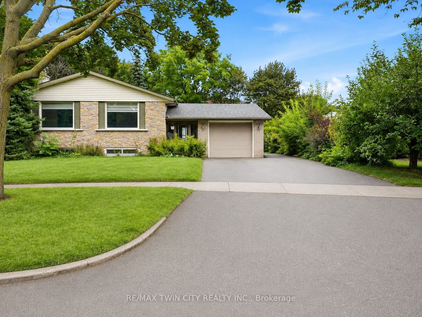 58 Tupper Crescent, Kitchener, ON N2B 2X9