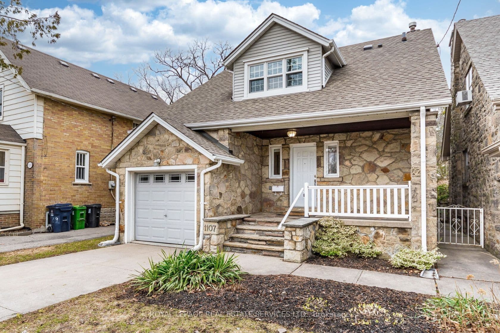 1107 Royal York Road, Toronto, ON M8X 2G8