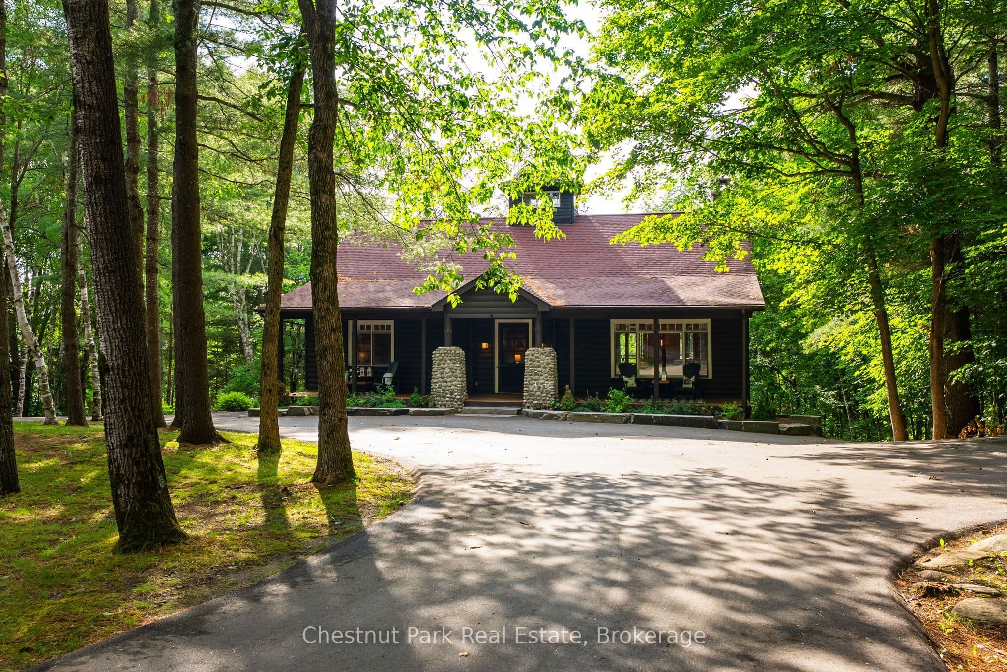 90 Swallowdale Road, Huntsville, ON P1H 0A5