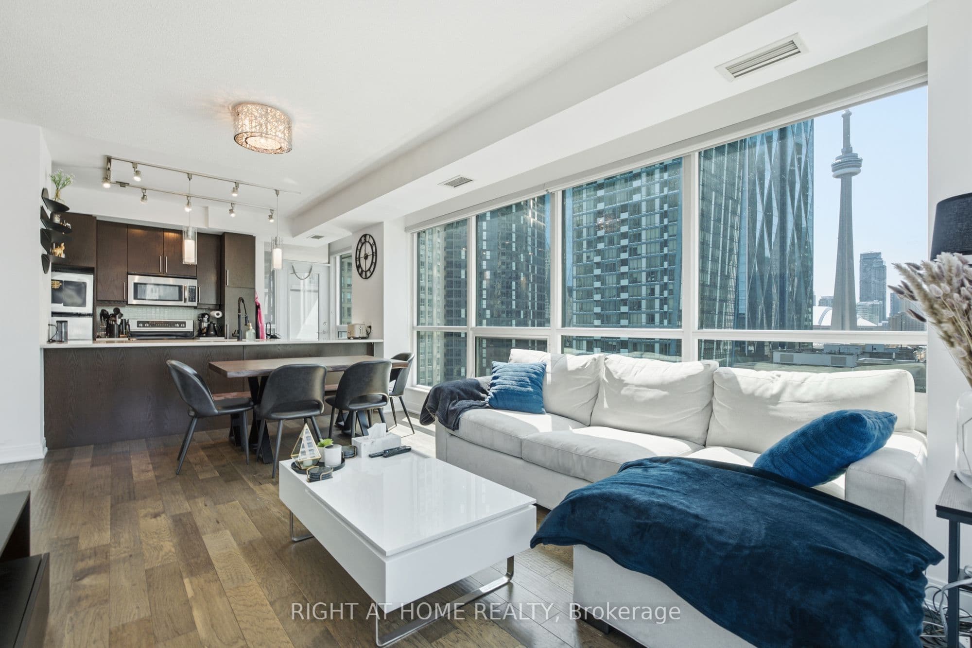 1 Scott Street 1407, Toronto, ON M5E 1A1