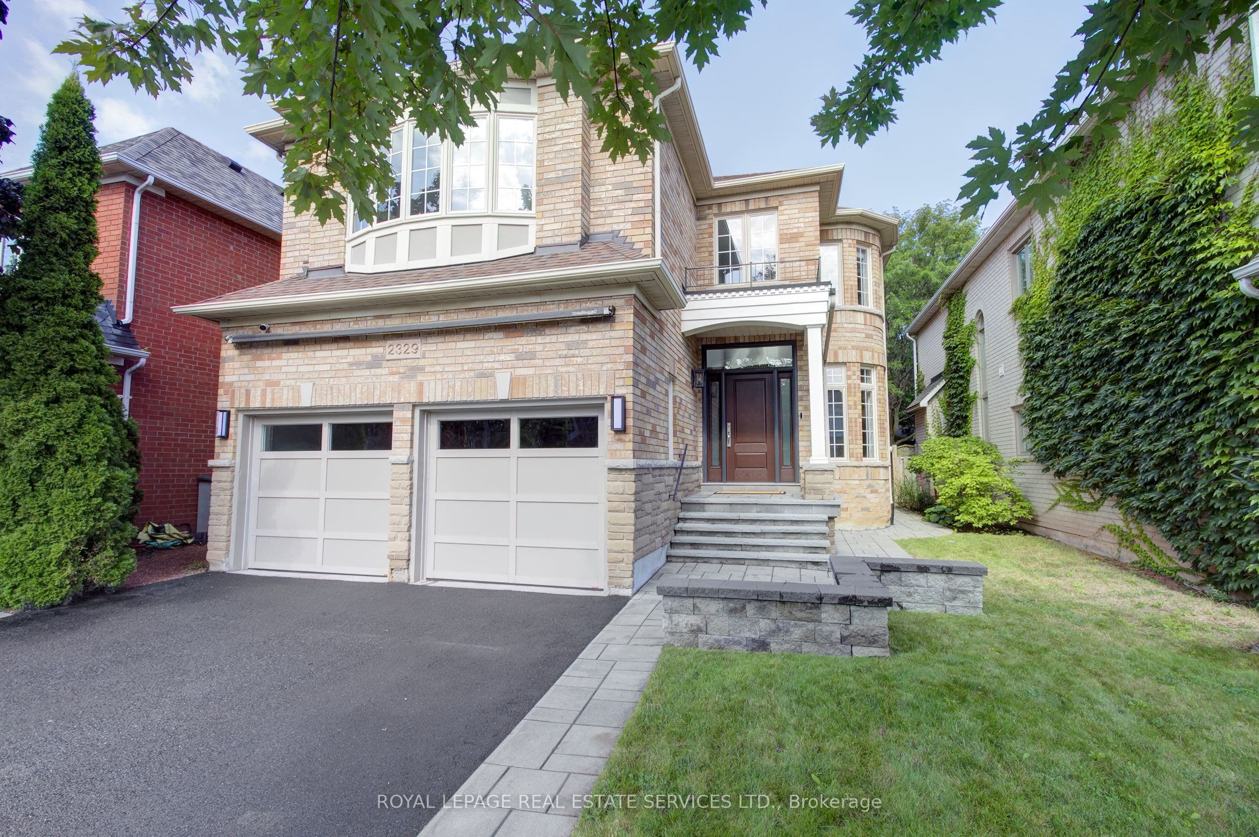 2329 Glenfield Road, Oakville, ON L6M 3V1