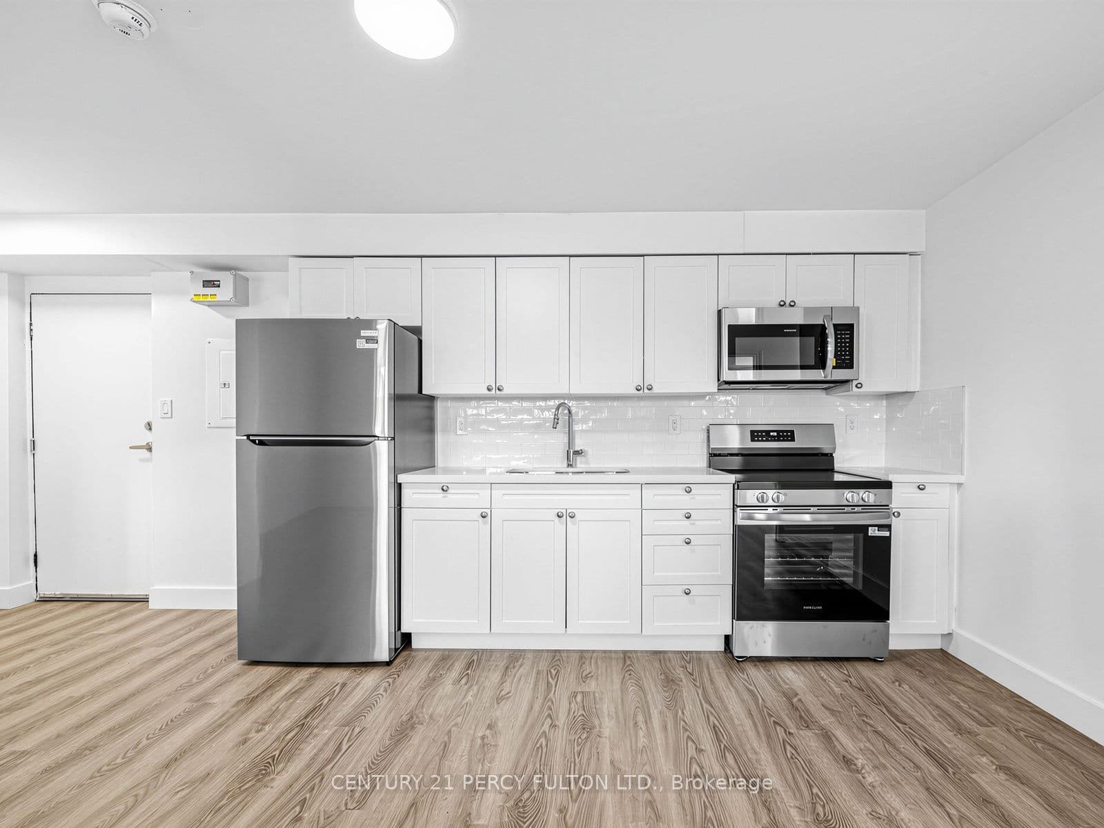 200 Garden Street 11, Whitby, ON L1N 0L7