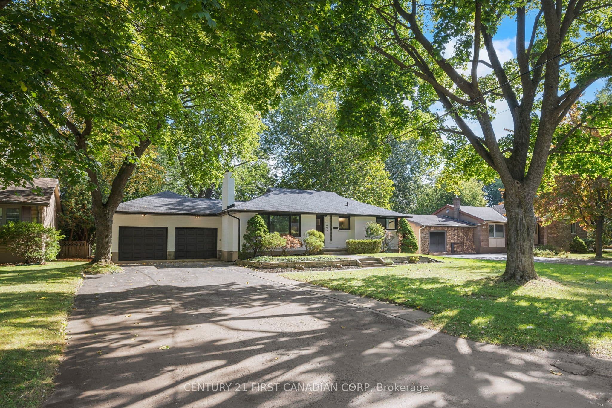 1492 North Vernon Avenue, London North, ON N5X 1N6