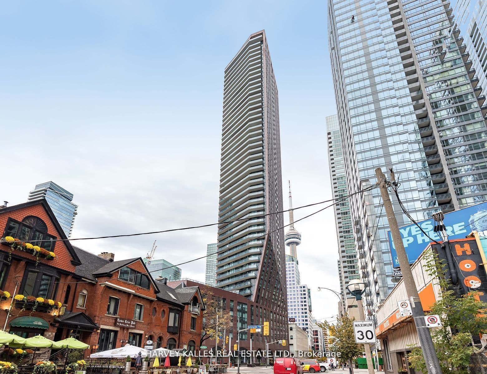 99 John Street 4802, Toronto, ON M5V 0S6