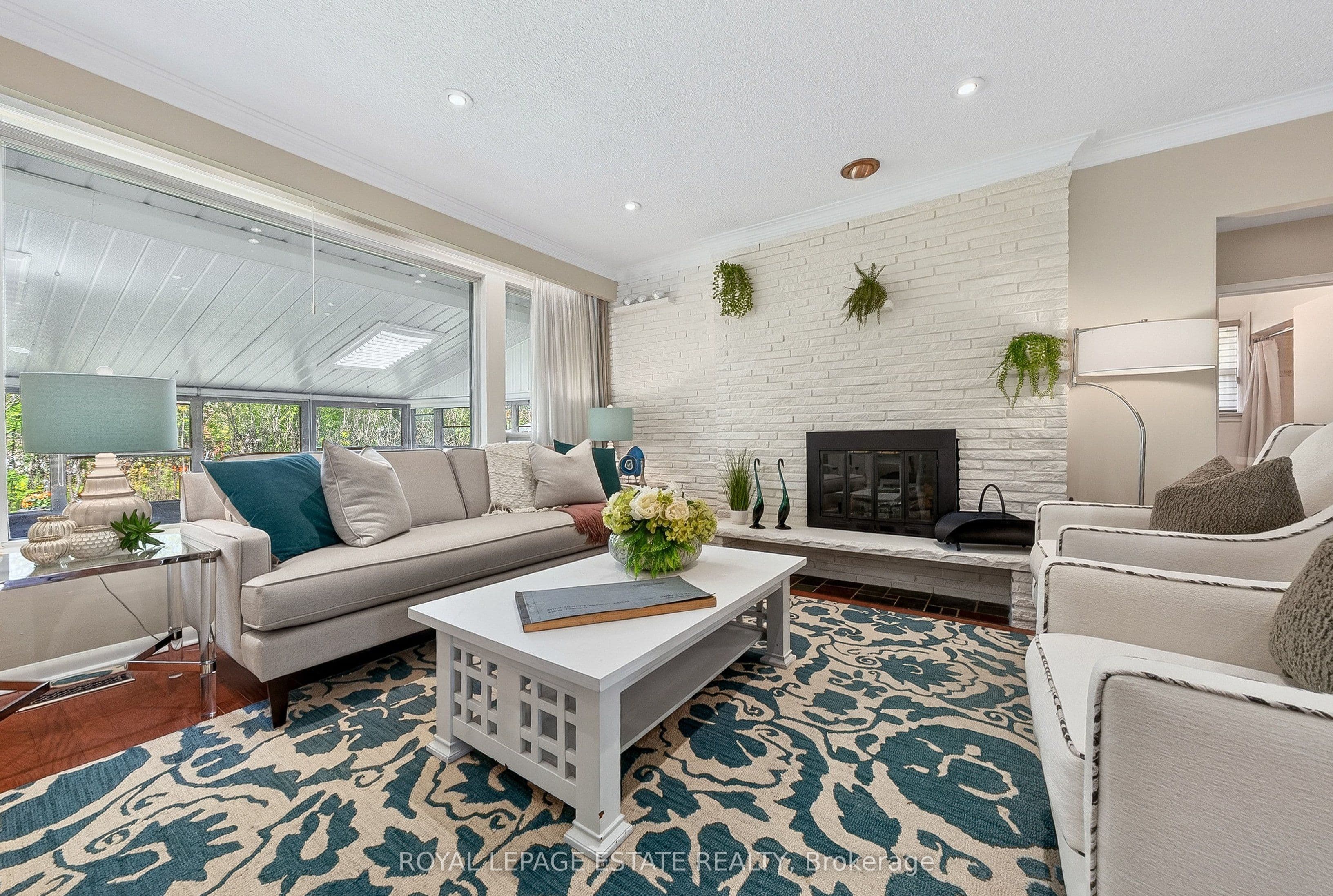 8 Wallbridge Court, Toronto, ON M2R 1W1
