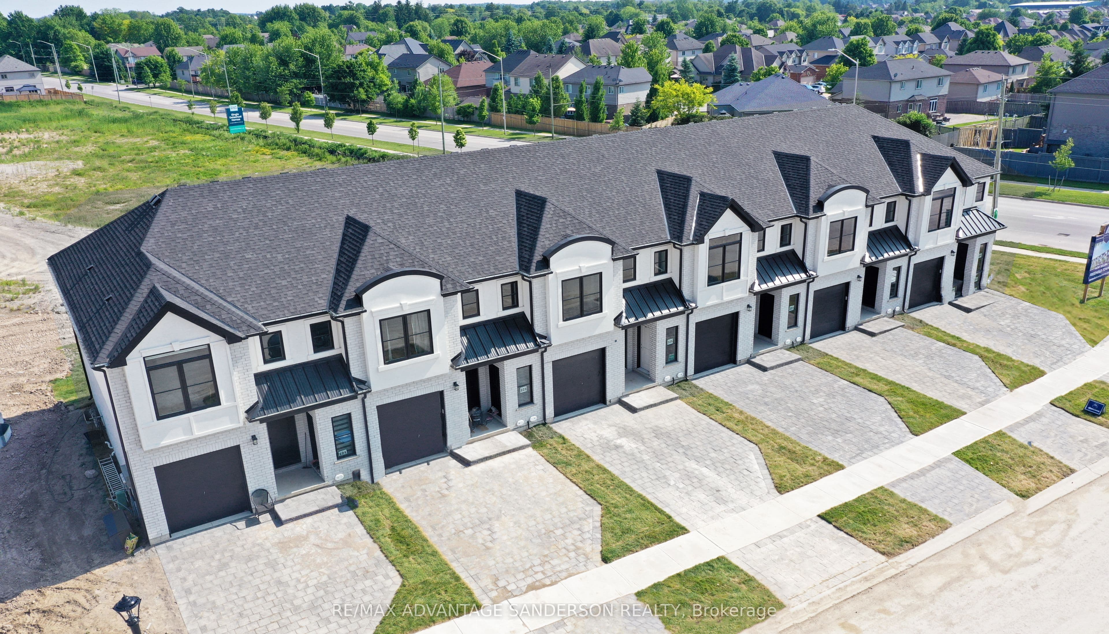 49 Purple Beech Street, Thames Centre, ON N0M 2P0