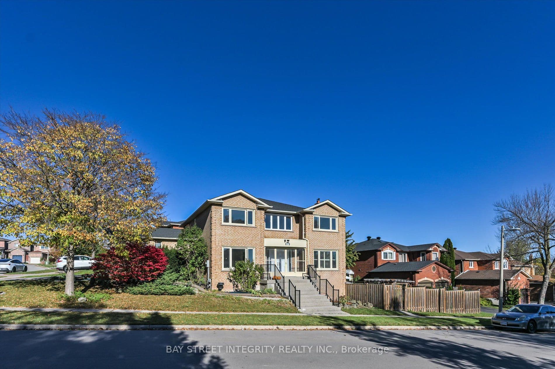 1225 Winterbourne Drive, Oakville, ON L6J 7G2