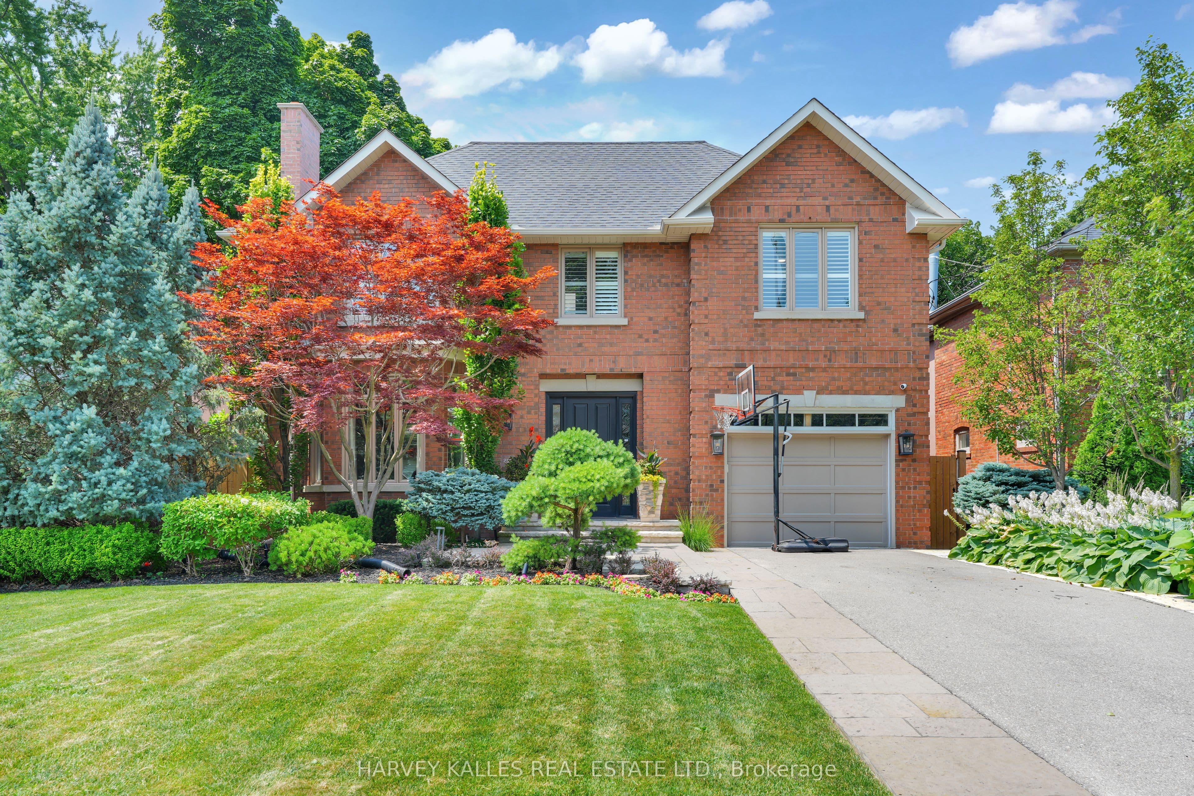 254 Yonge Boulevard, Toronto, ON M5M 3J3