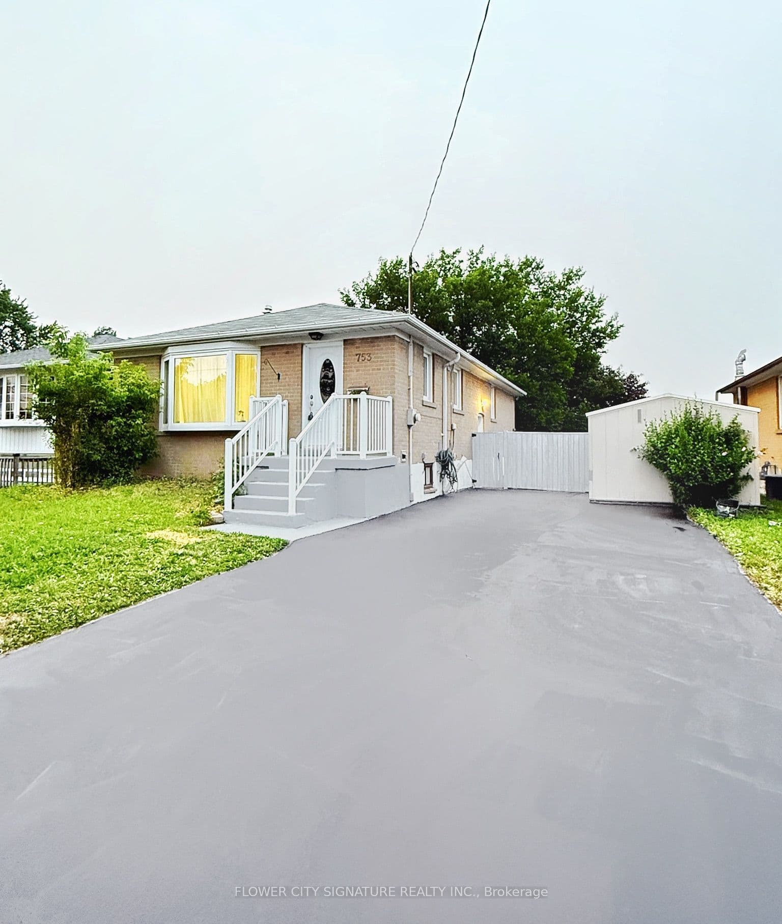 753 Scarborough Golf Club Road, Toronto, ON M1G 1H9