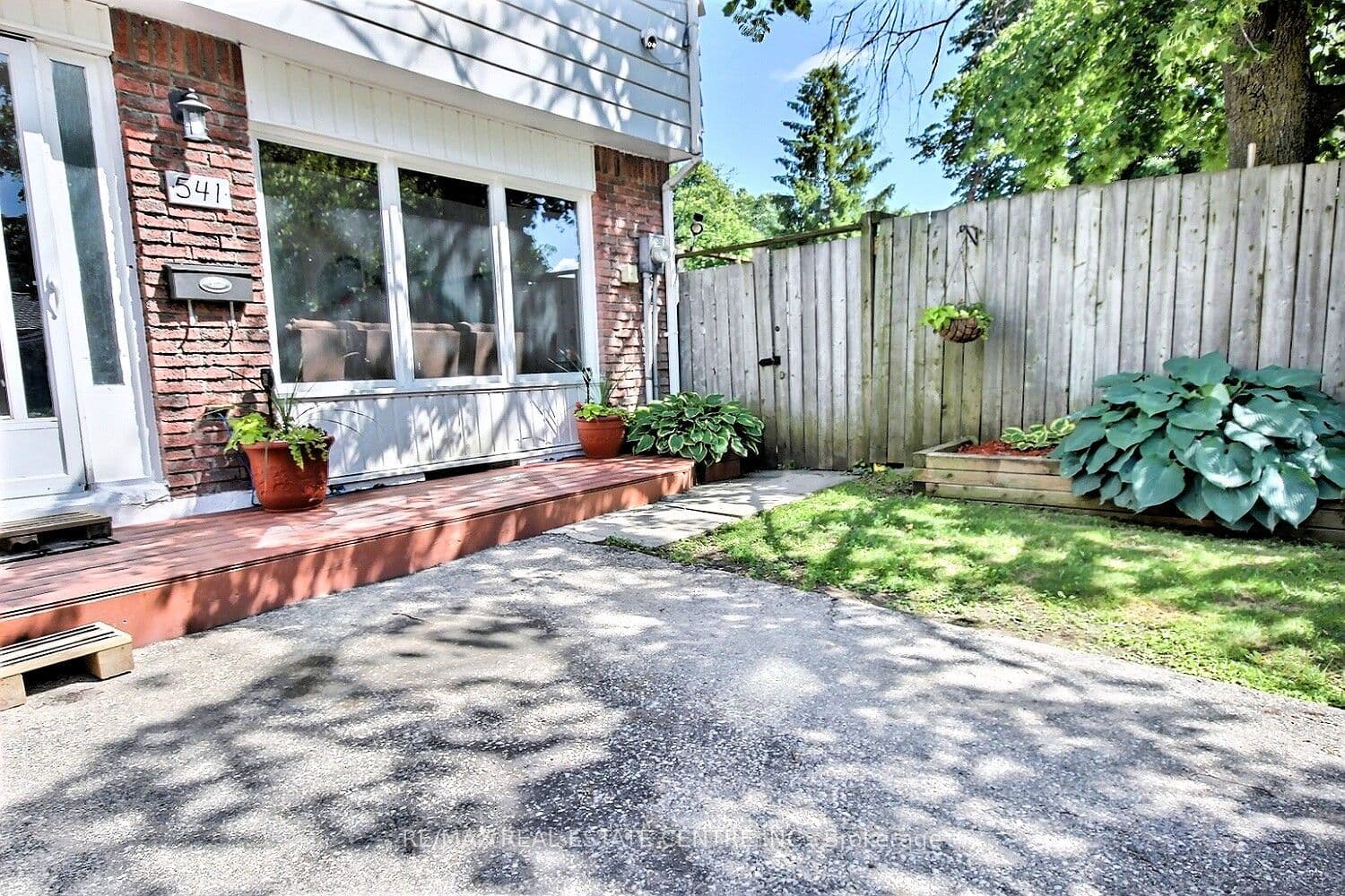 541 Parkview Crescent, Cambridge, ON N3H 4Z9