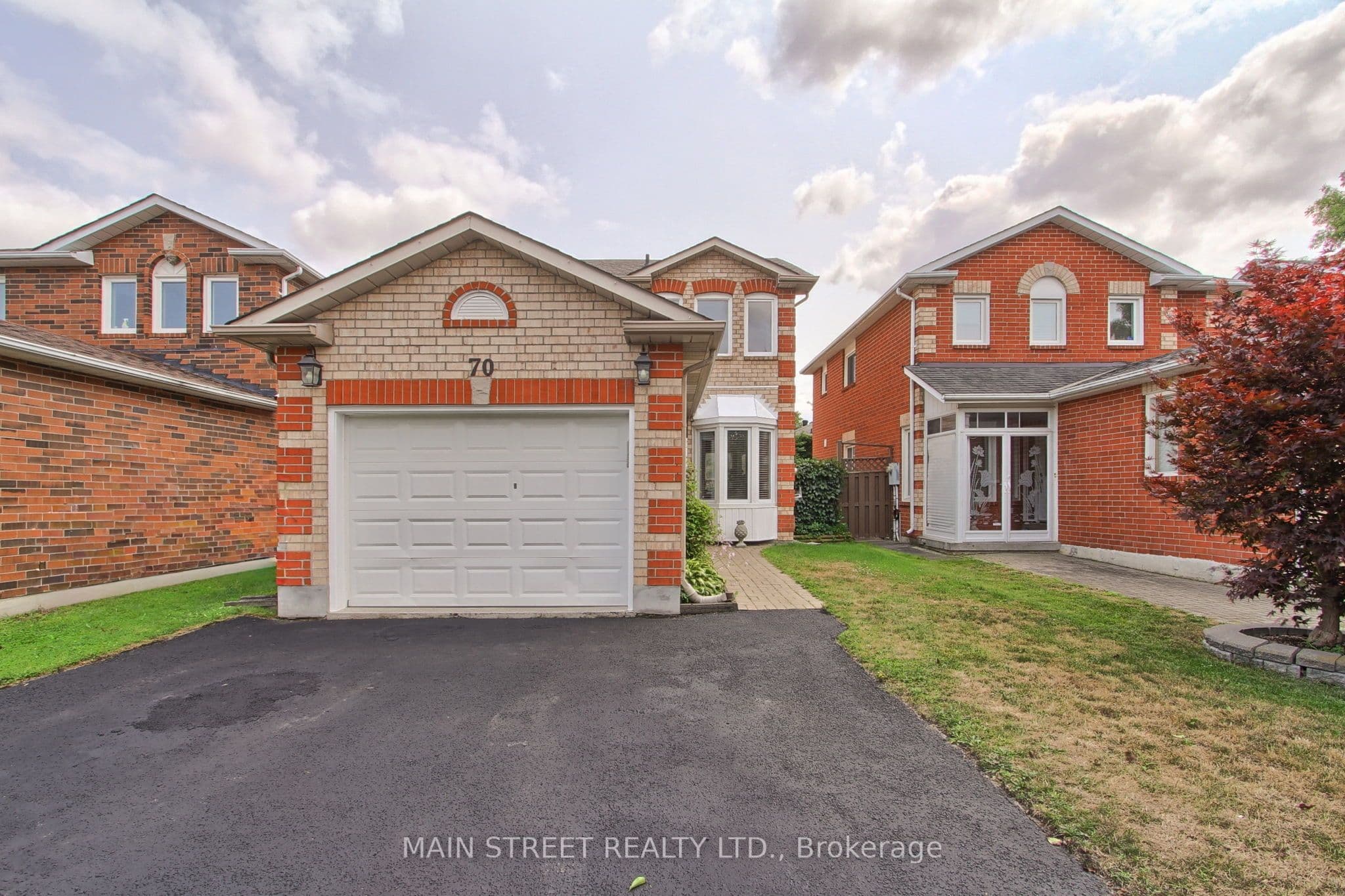 70 Dunsmore Crescent, Richmond Hill, ON L4C 0C5