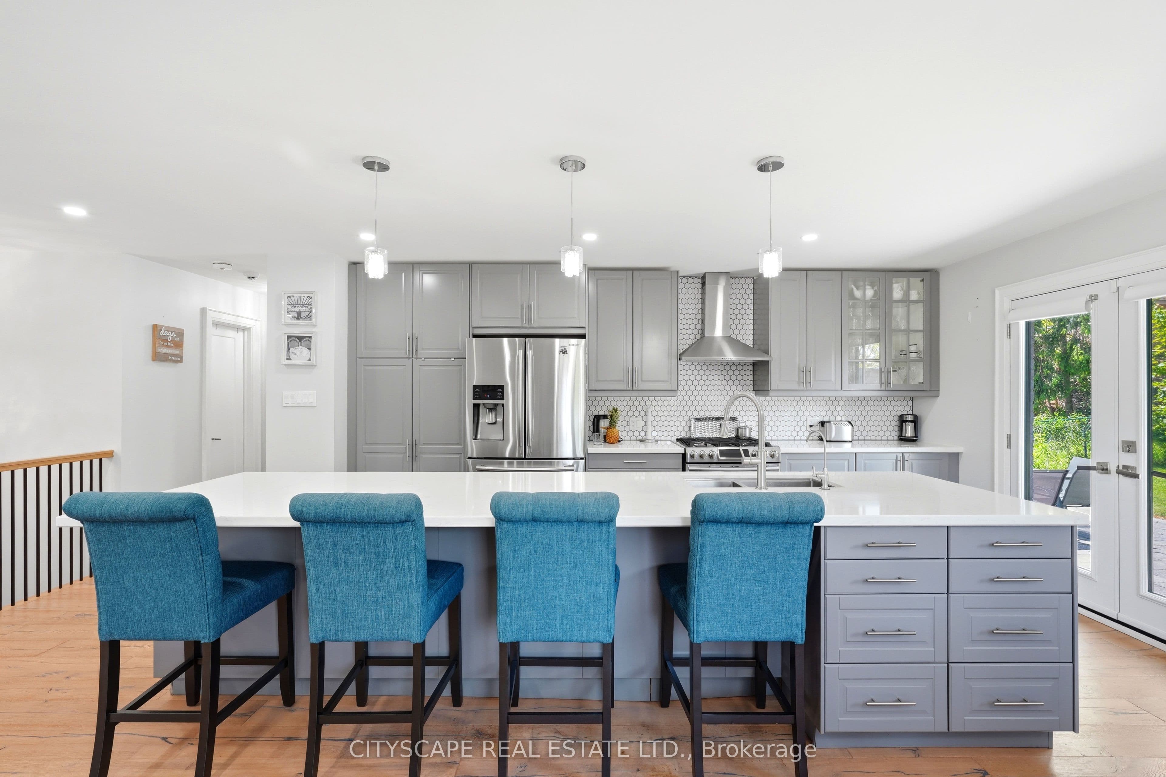 44 Stonehill Boulevard, East Gwillimbury, ON L9N 1E3