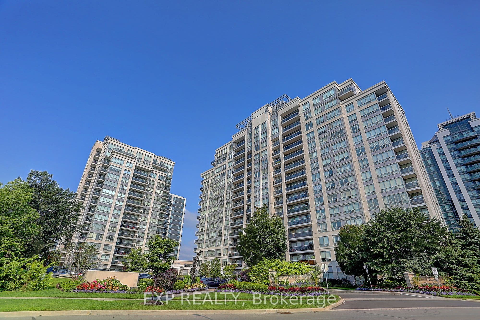 60 Disera Drive 1404, Vaughan, ON L4J 9G1