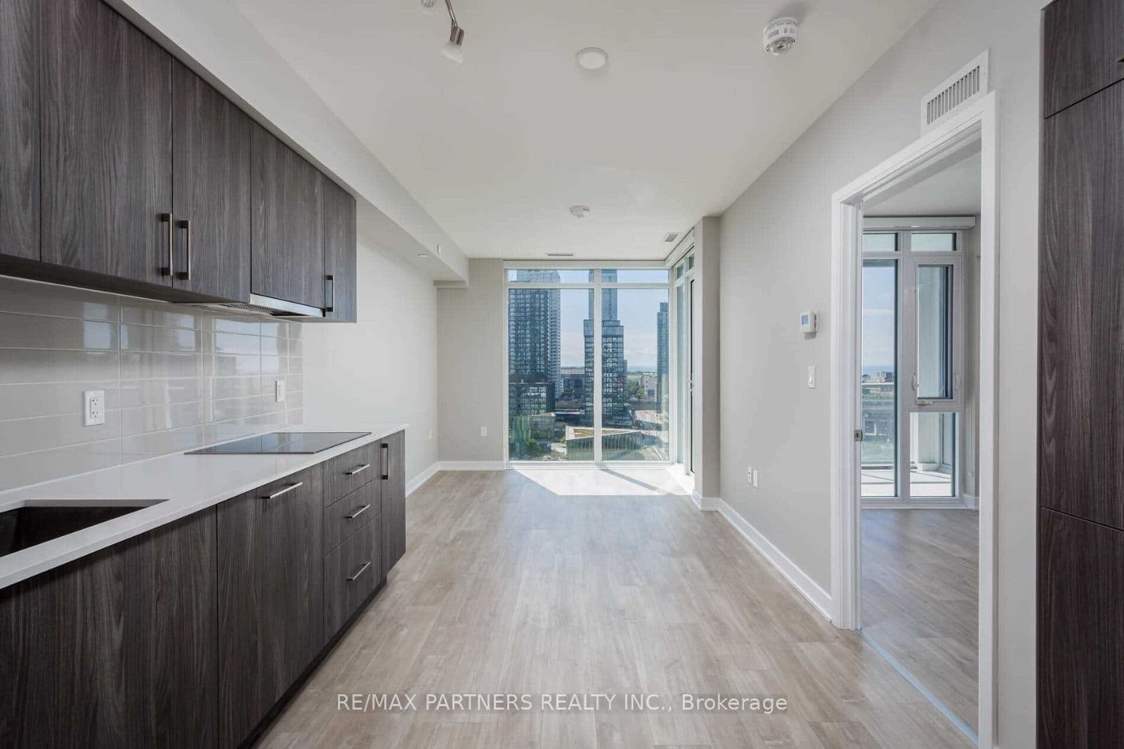 27 Bathurst Street 1403 W, Toronto, ON M5V 2P1