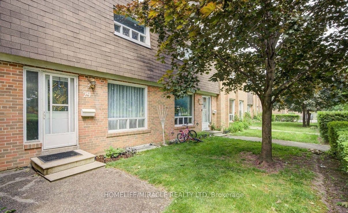 1730 Albion Road 29, Toronto, ON M9V 1C1