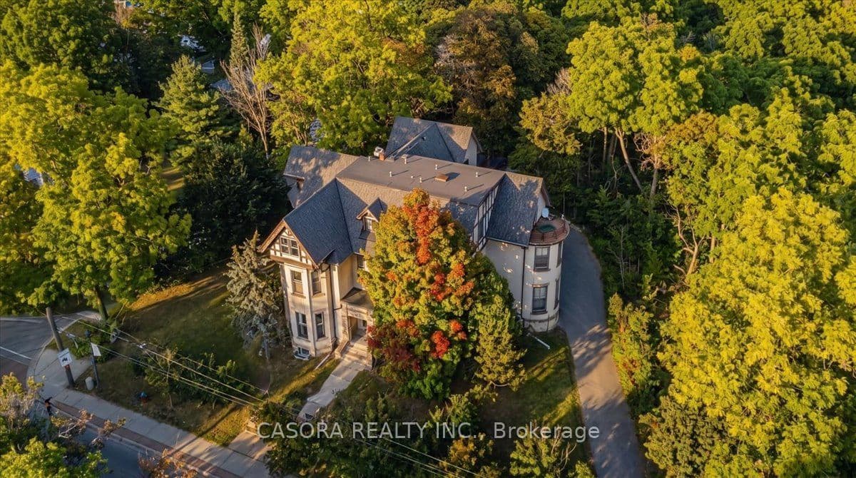139 Main Street S, Halton Hills, ON L7J 1X8