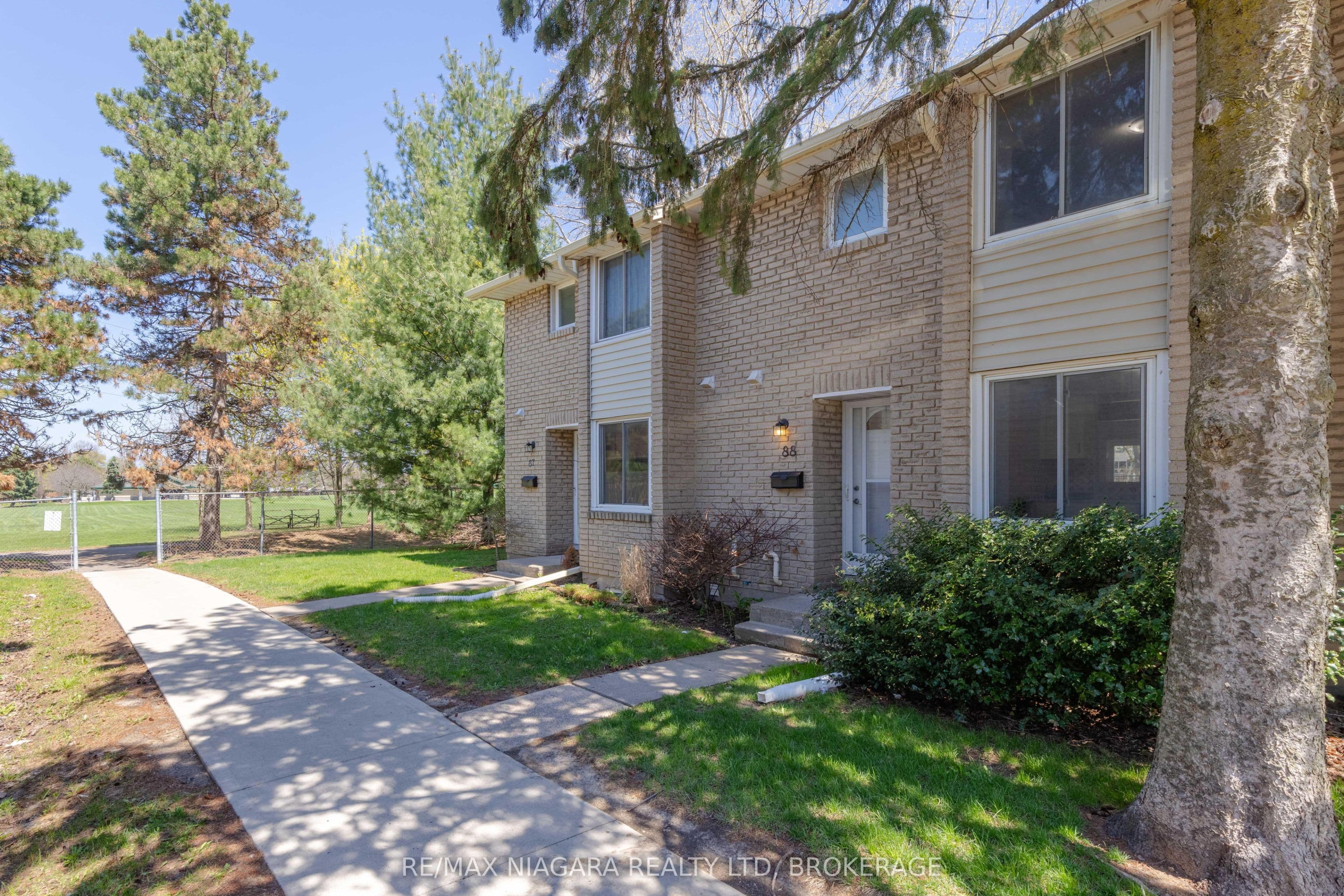6767 Thorold Stone Road 88, Niagara Falls, ON L2J 3W9