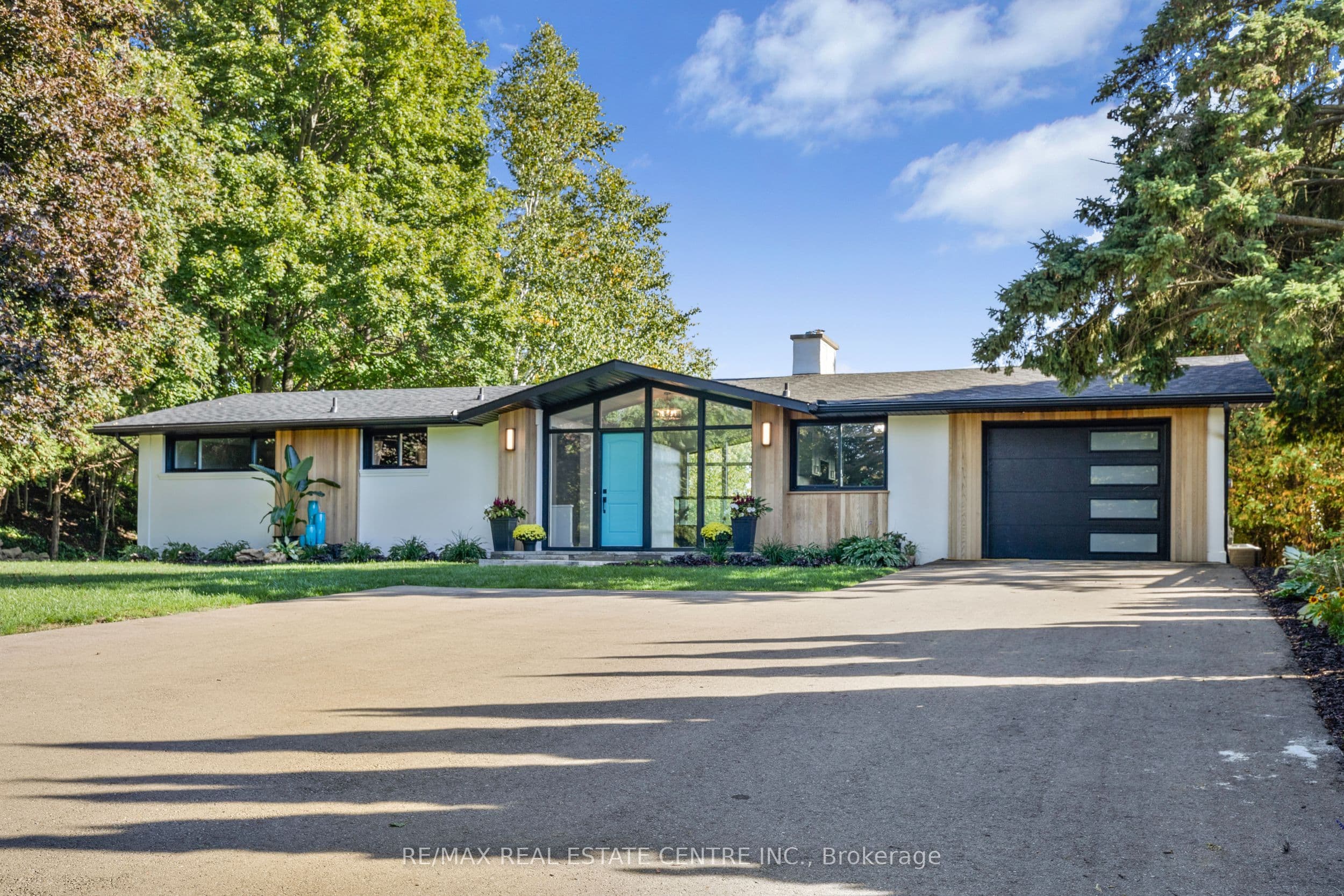 50 Oak Avenue, Hamilton, ON L9H 4Y9