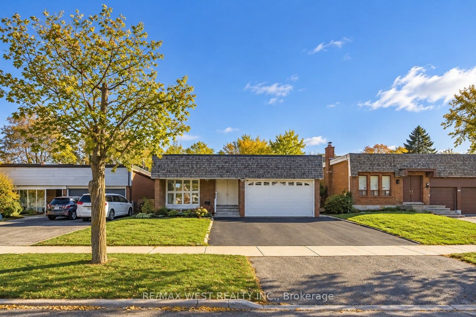 42 Masseygrove Crescent, Toronto, ON M9V 3C9