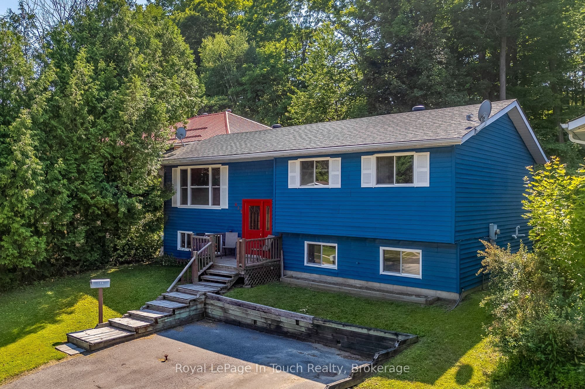 817 Birchwood Drive, Midland, ON L4R 4Y3