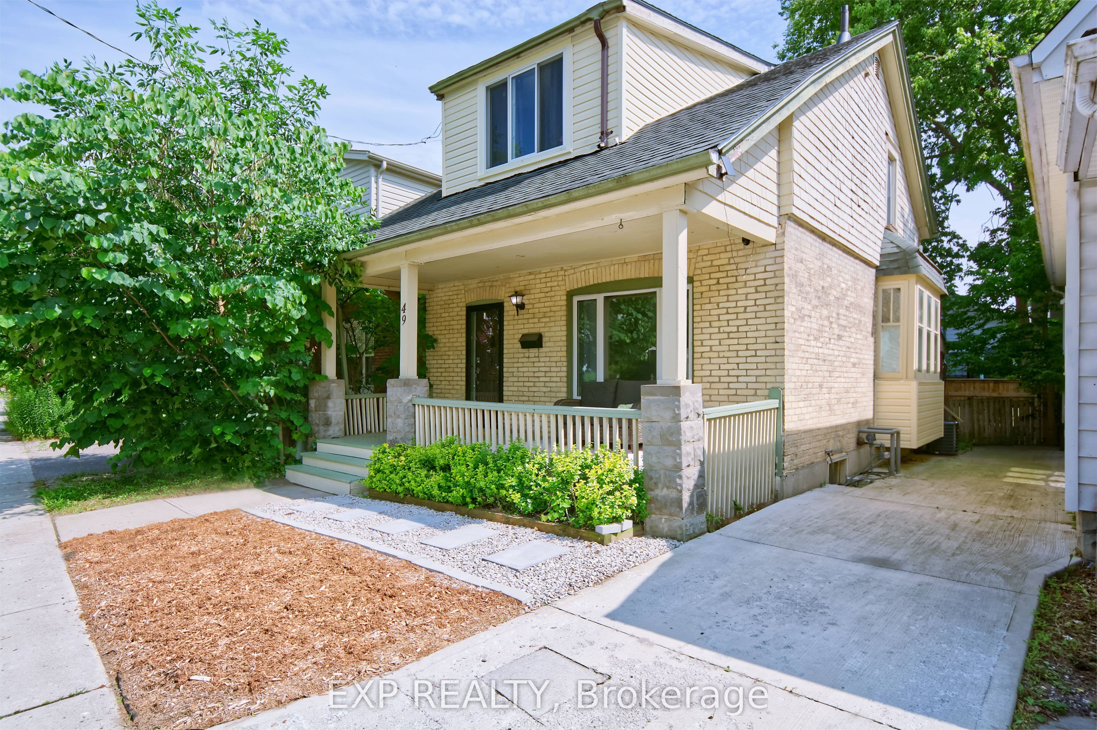 49 Euclid Avenue, London South, ON N6C 1C2