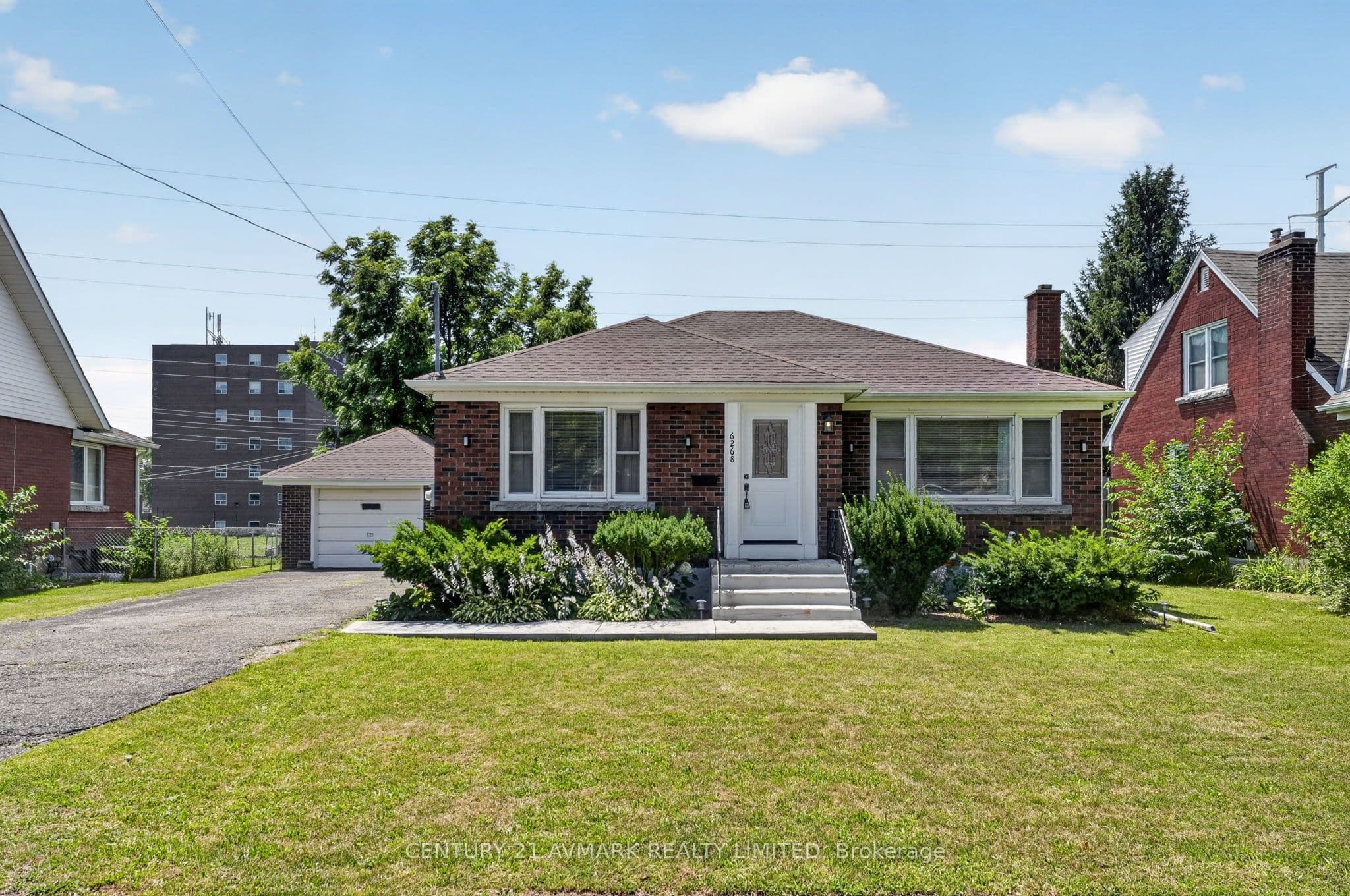 6268 Corwin Crescent, Niagara Falls, ON L2G 2M1