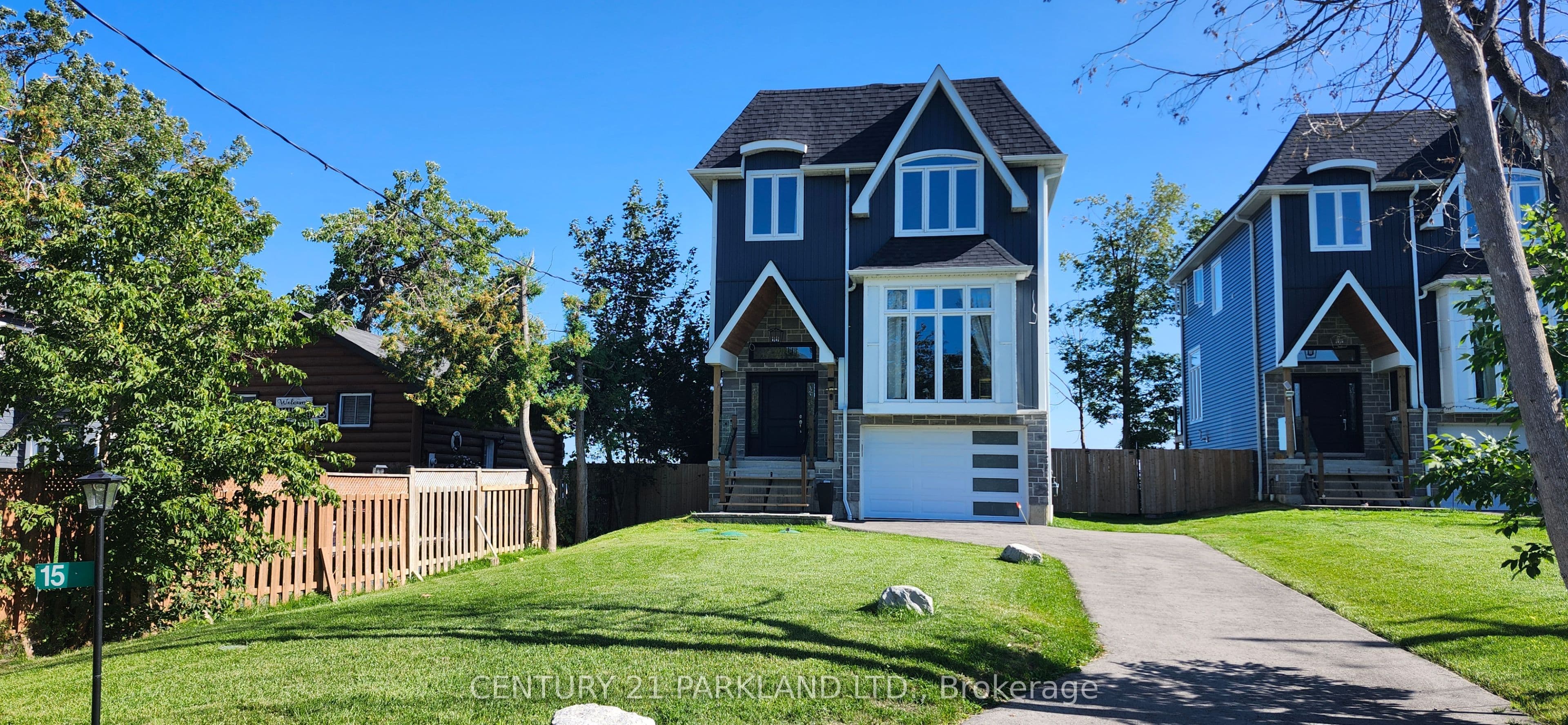 15 Stanley Avenue, Oro-Medonte, ON L0L 1T0