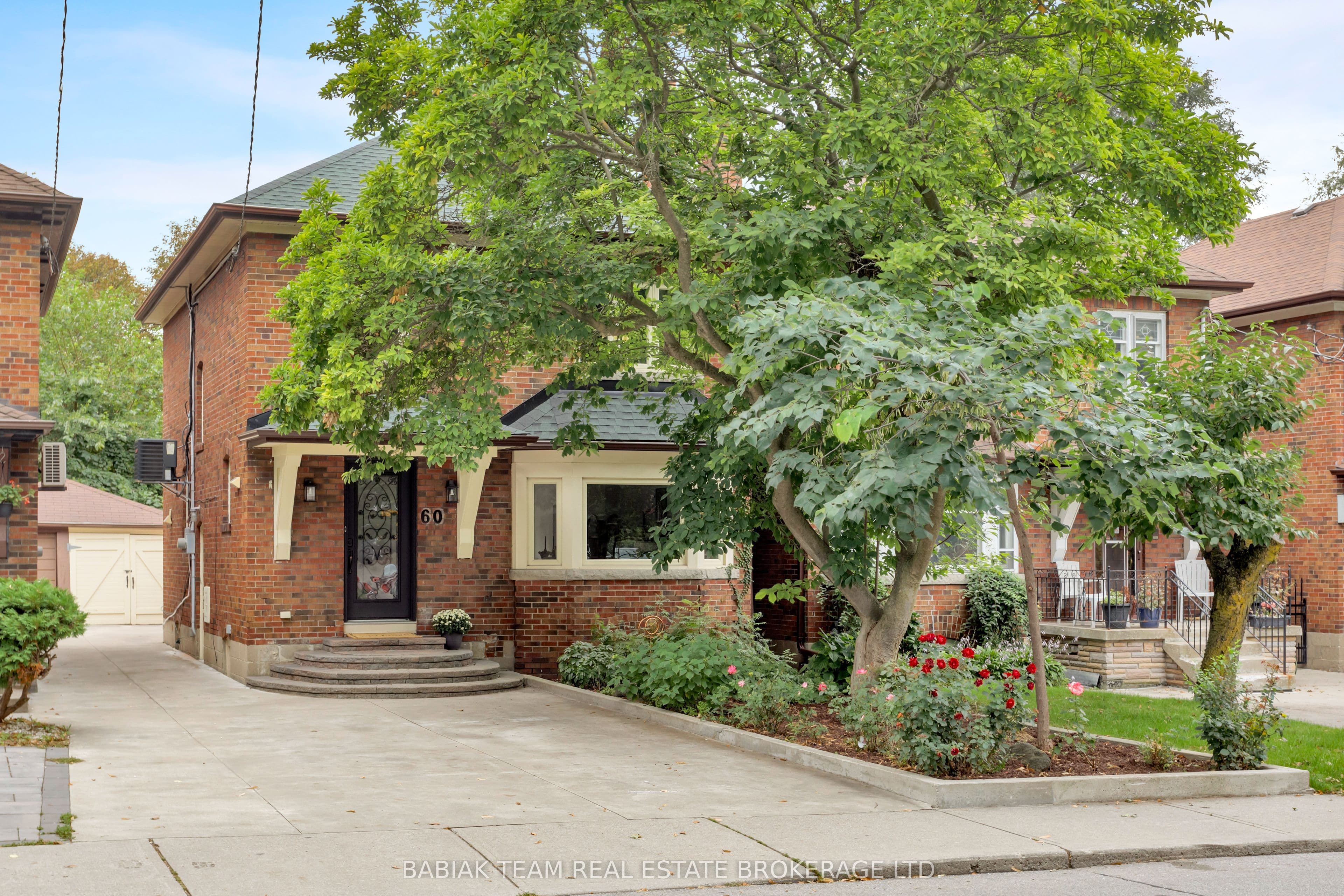 60 Clendenan Avenue, Toronto, ON M6P 2W5