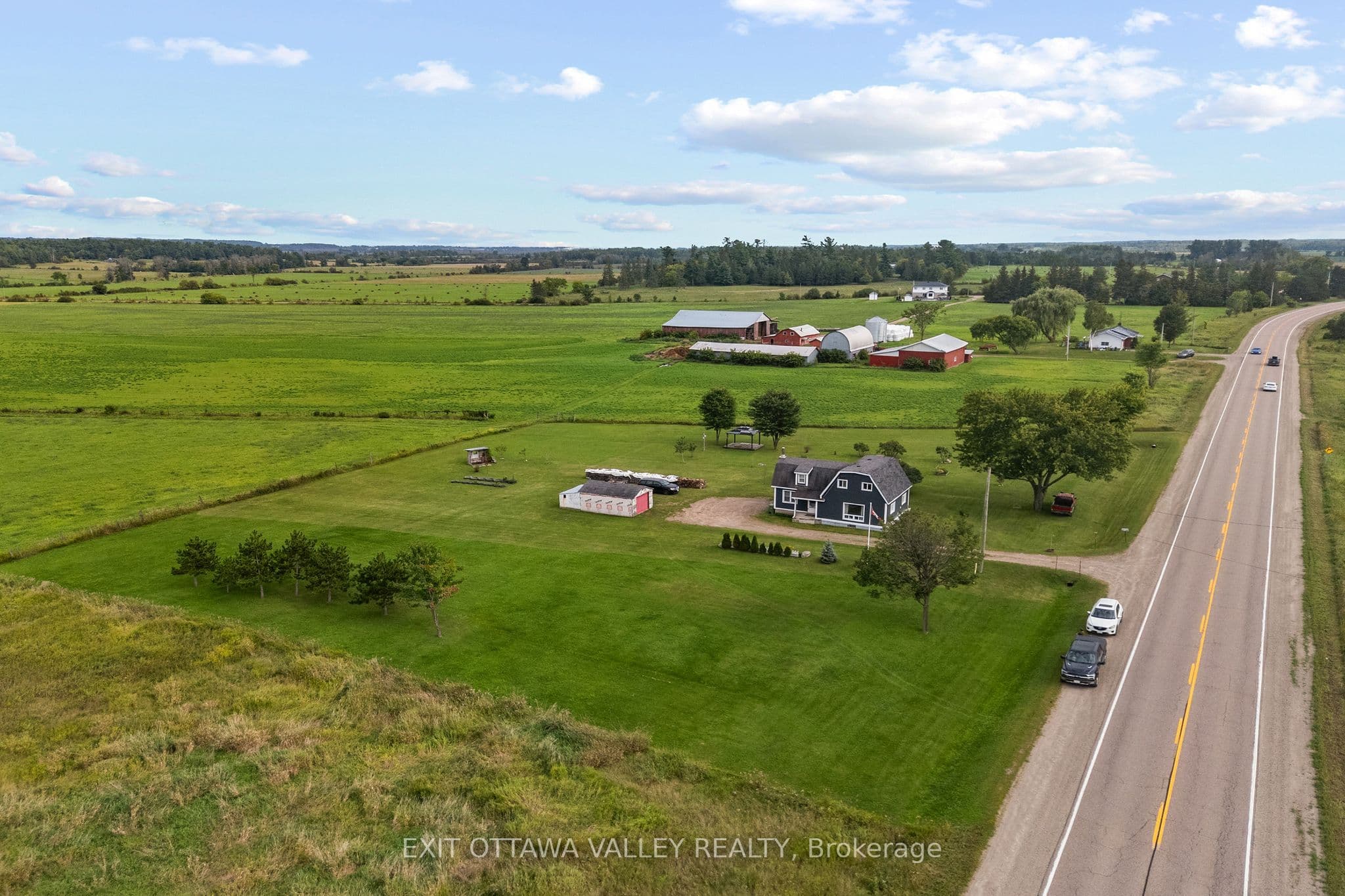 38922 41 Highway, Laurentian Valley, ON K8A 6W4