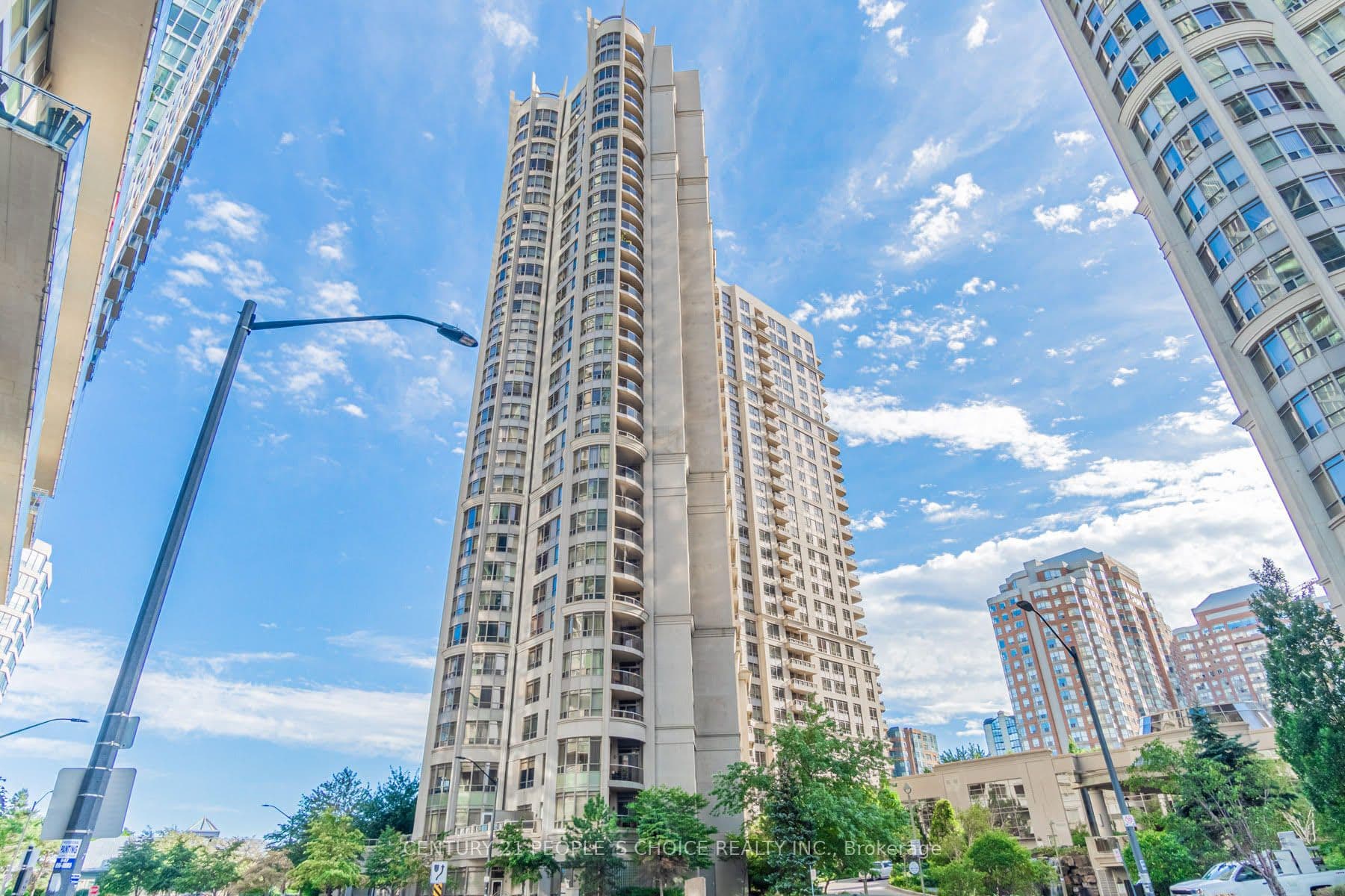 3880 Duke Of York Boulevard 1906, Mississauga, ON L5B 4M7