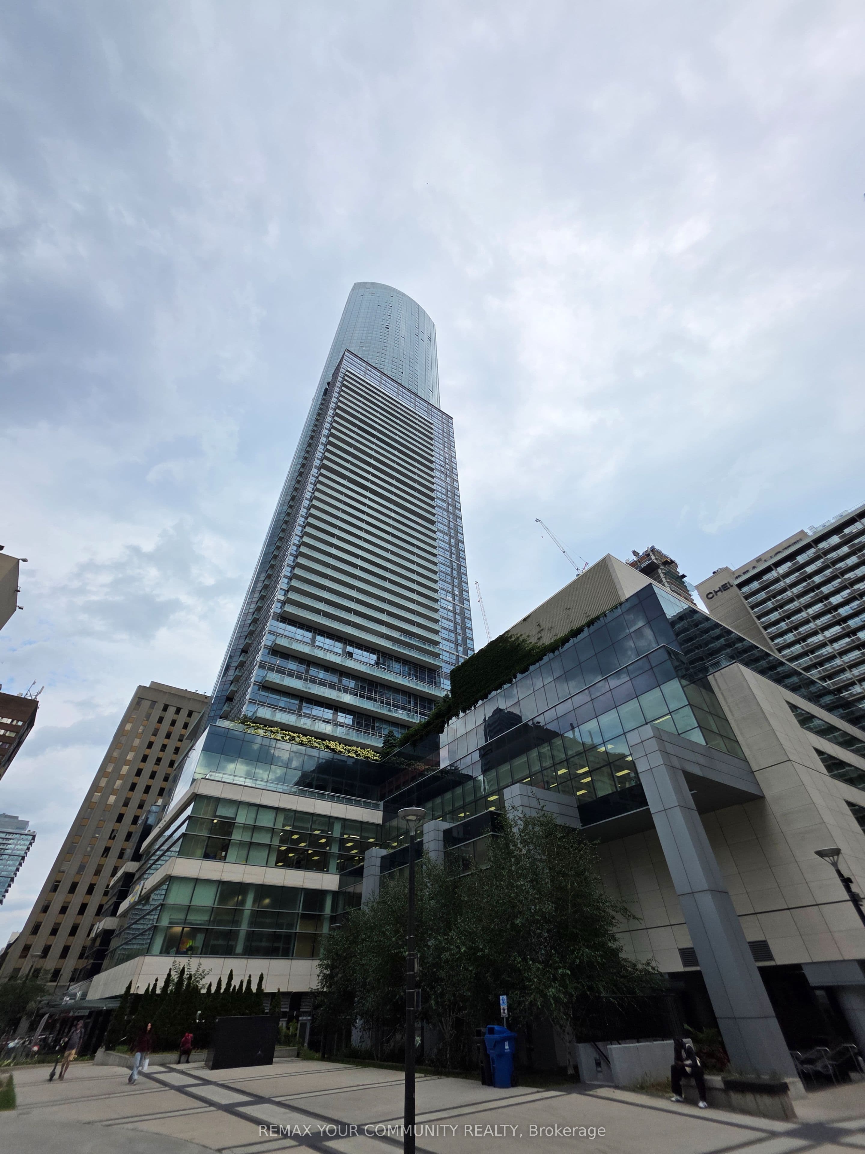 386 YONGE Street 3411, Toronto, ON M5B 0A5