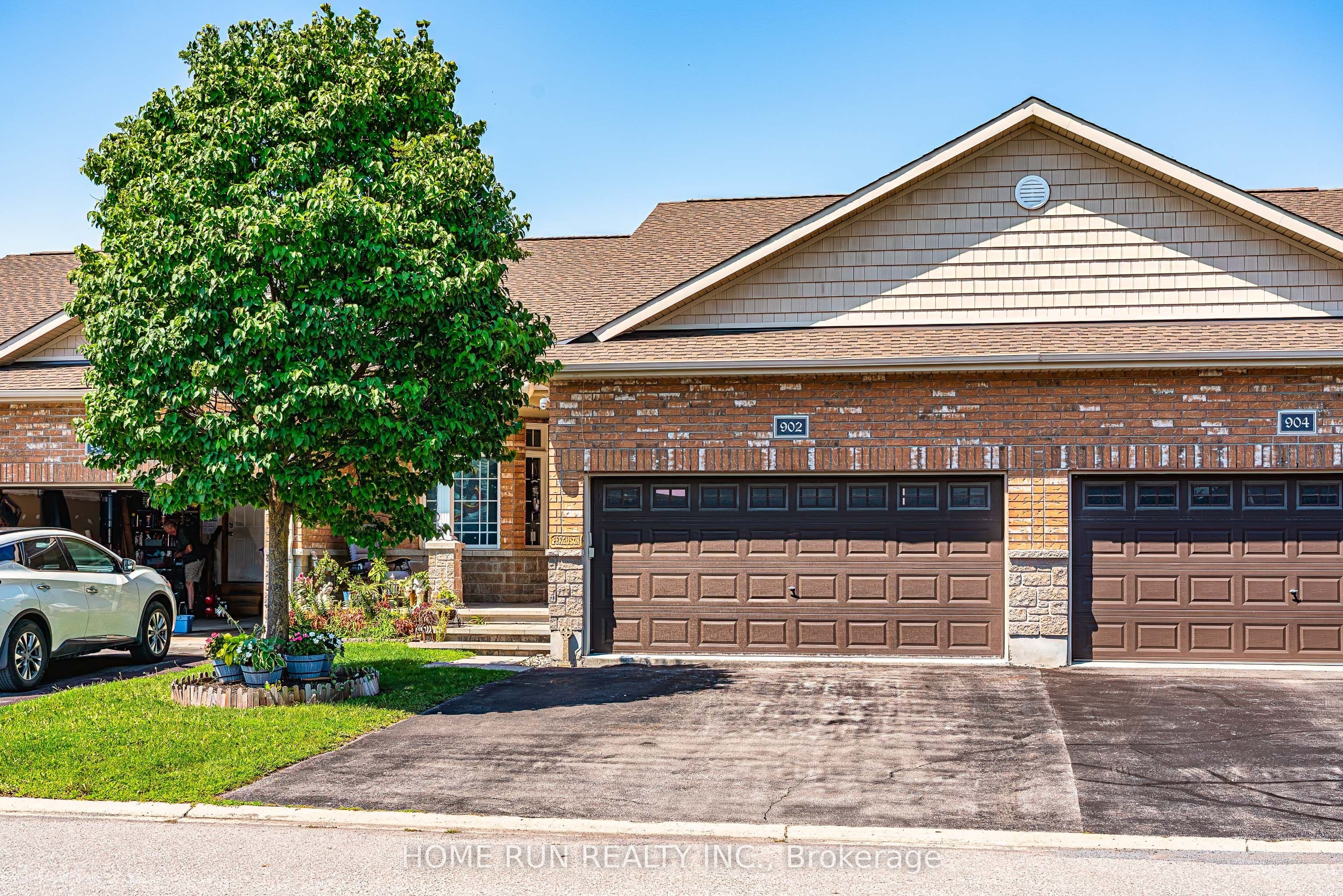 902 Burwash Landing Bay, Kanata, ON K2W 0C8