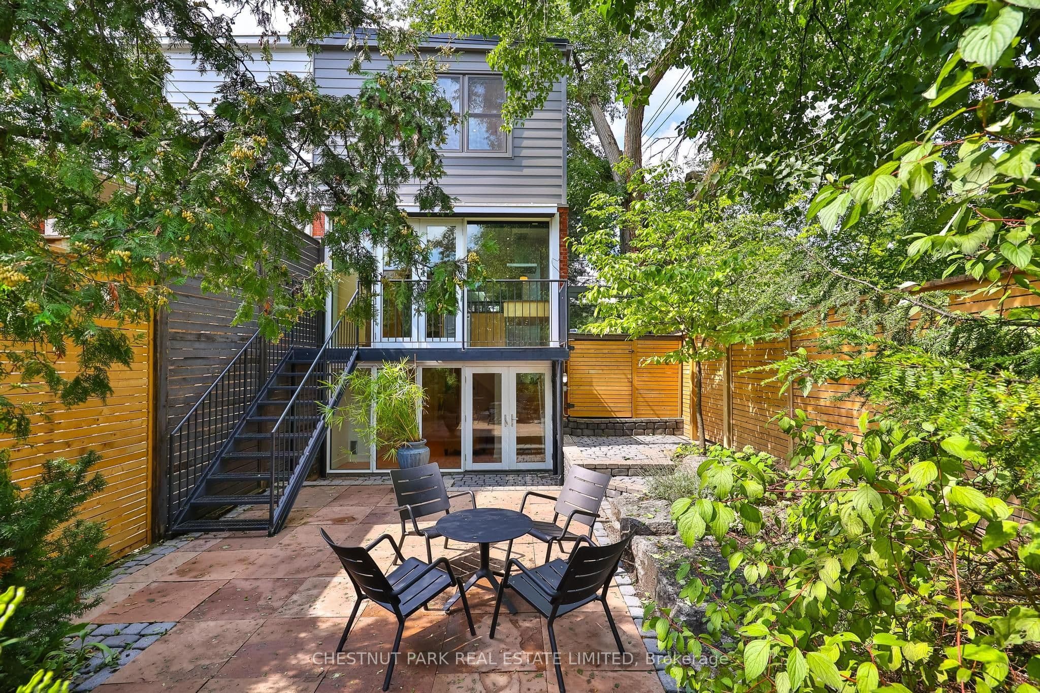 211 Snowdon Avenue, Toronto, ON M4N 2B4