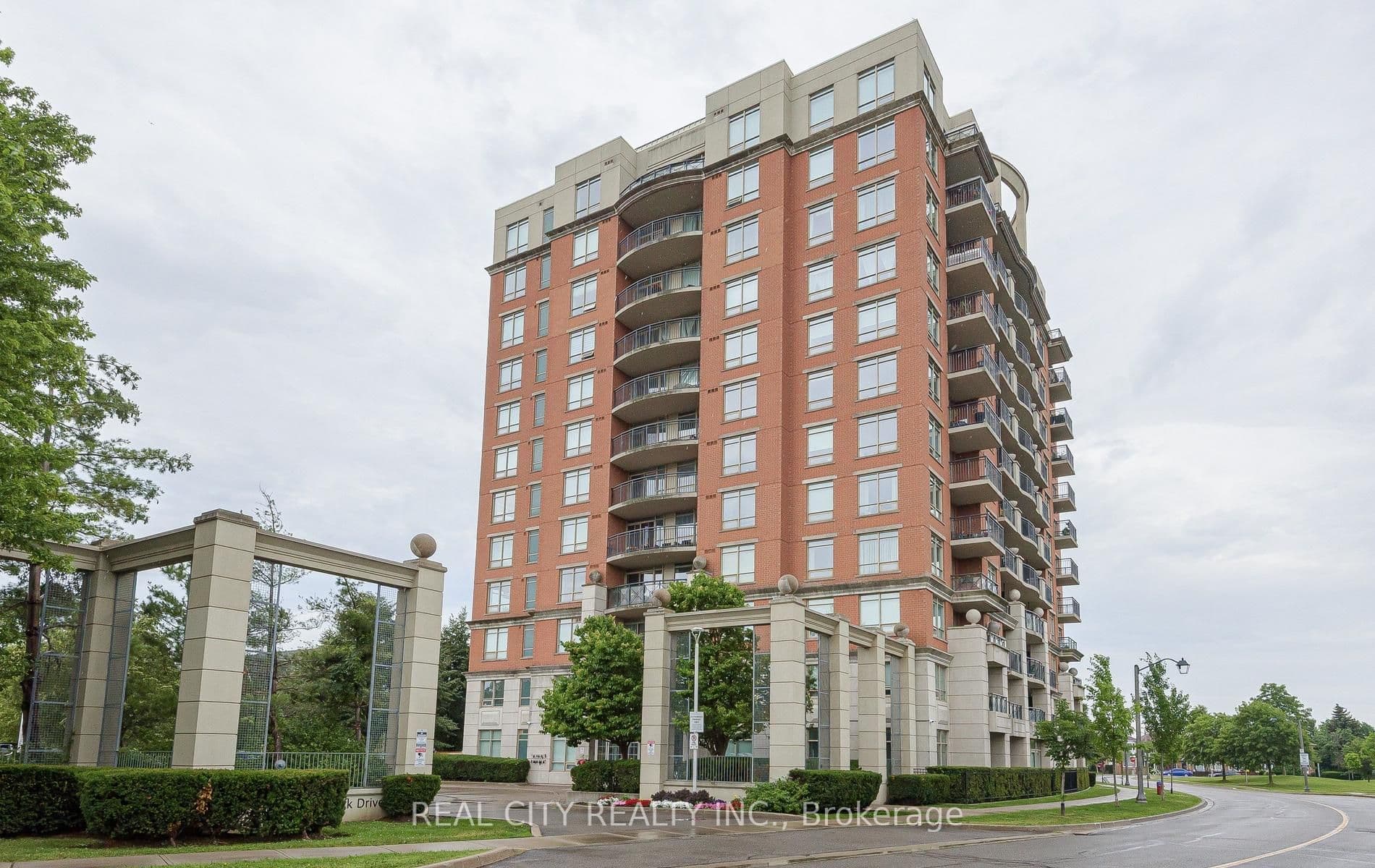 2325 Central Park Drive 704, Oakville, ON L6H 0E2