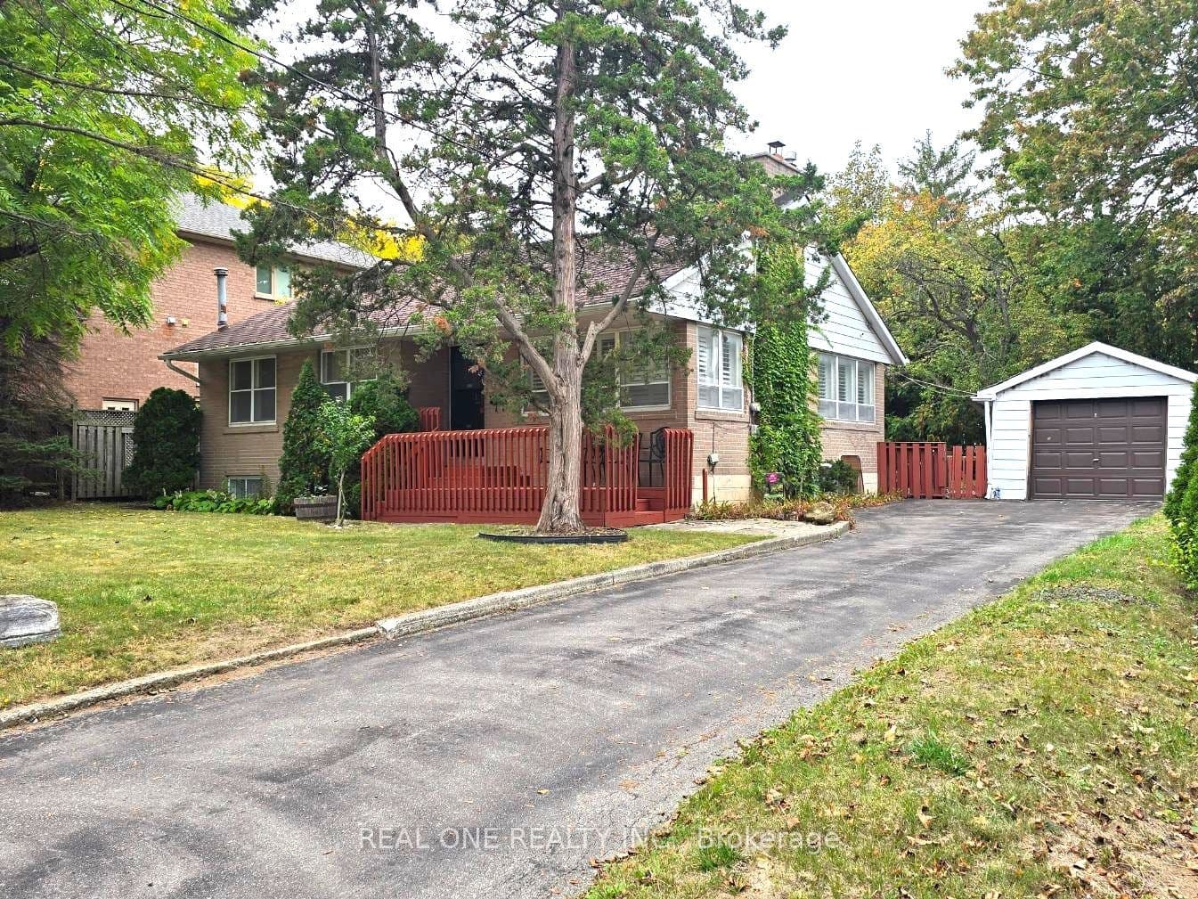 389 Kerrybrook Drive, Richmond Hill, ON L4C 3R4