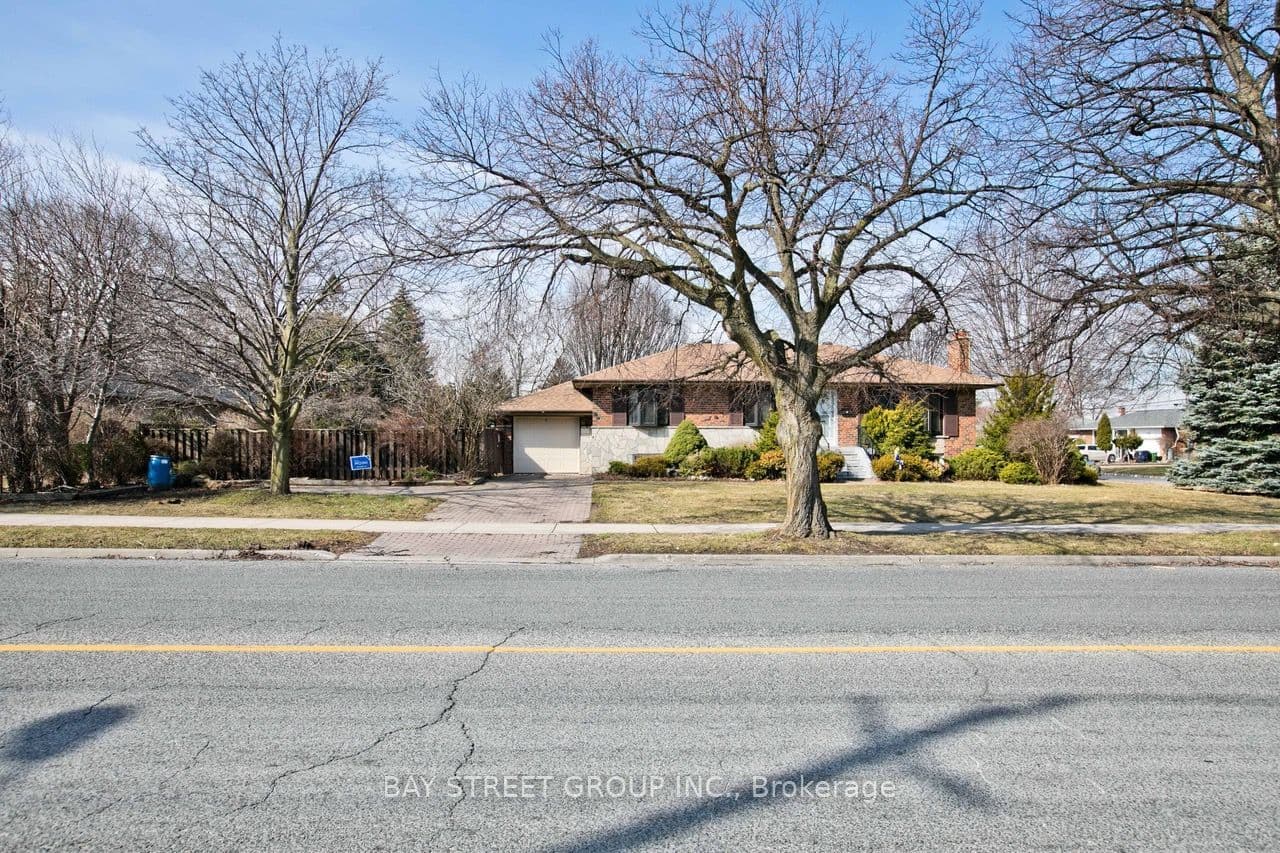 67 Elvaston Drive, Toronto, ON M4A 1N5