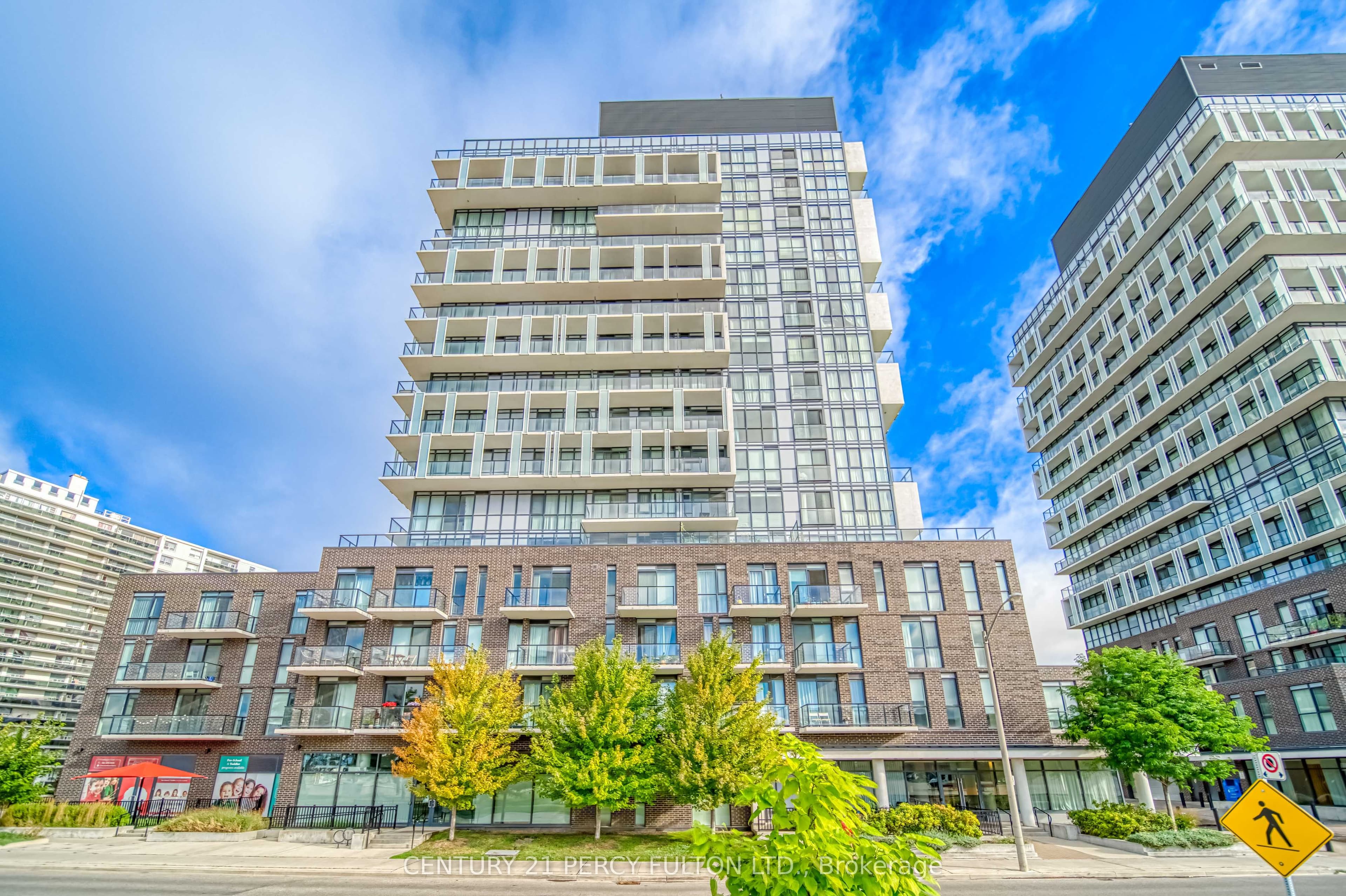 128 Fairview Mall Drive 312, Toronto, ON M2J 0E8